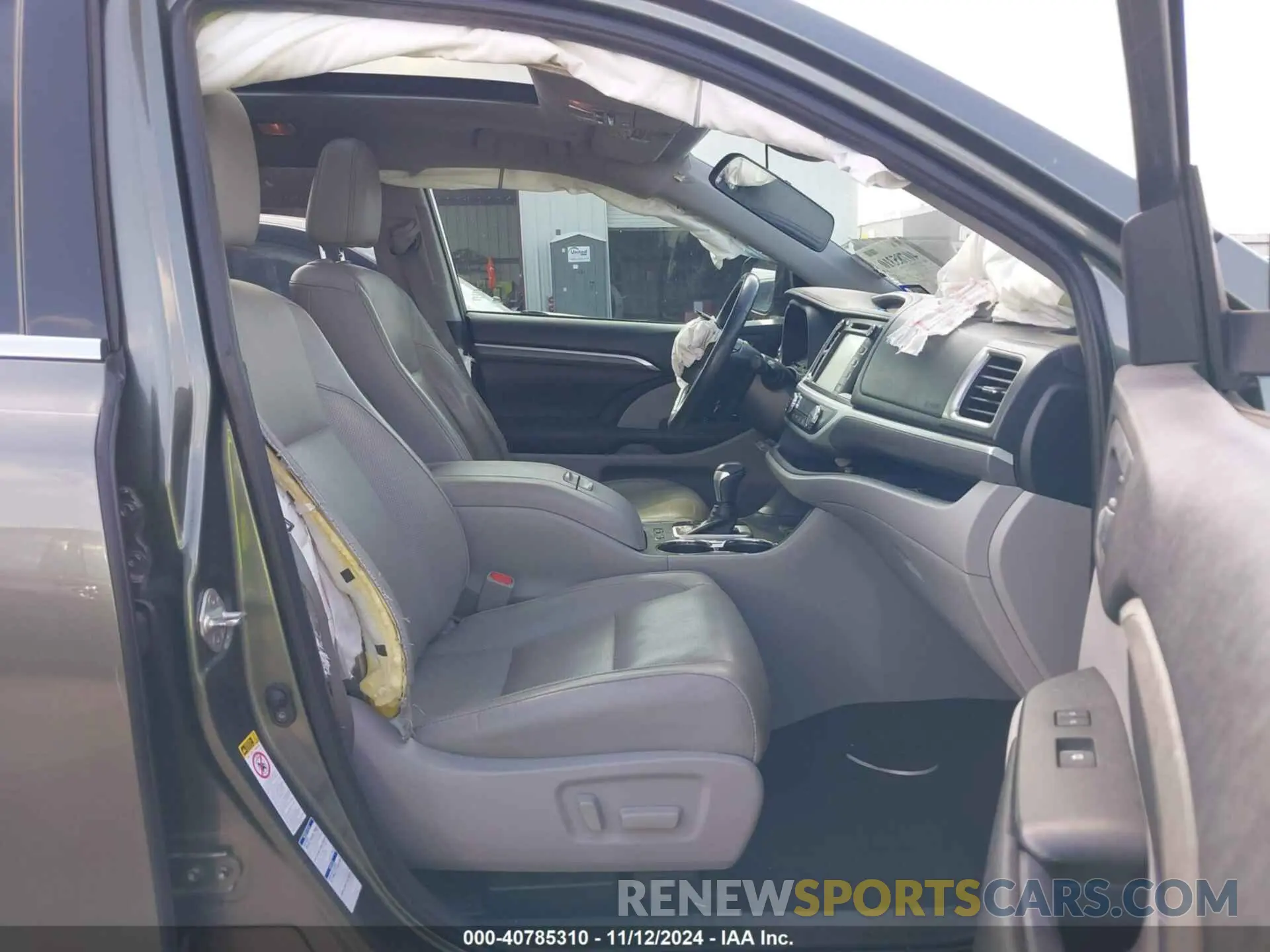 5 Photograph of a damaged car 5TDDGRFH3KS059610 TOYOTA HIGHLANDER HYBRID 2019