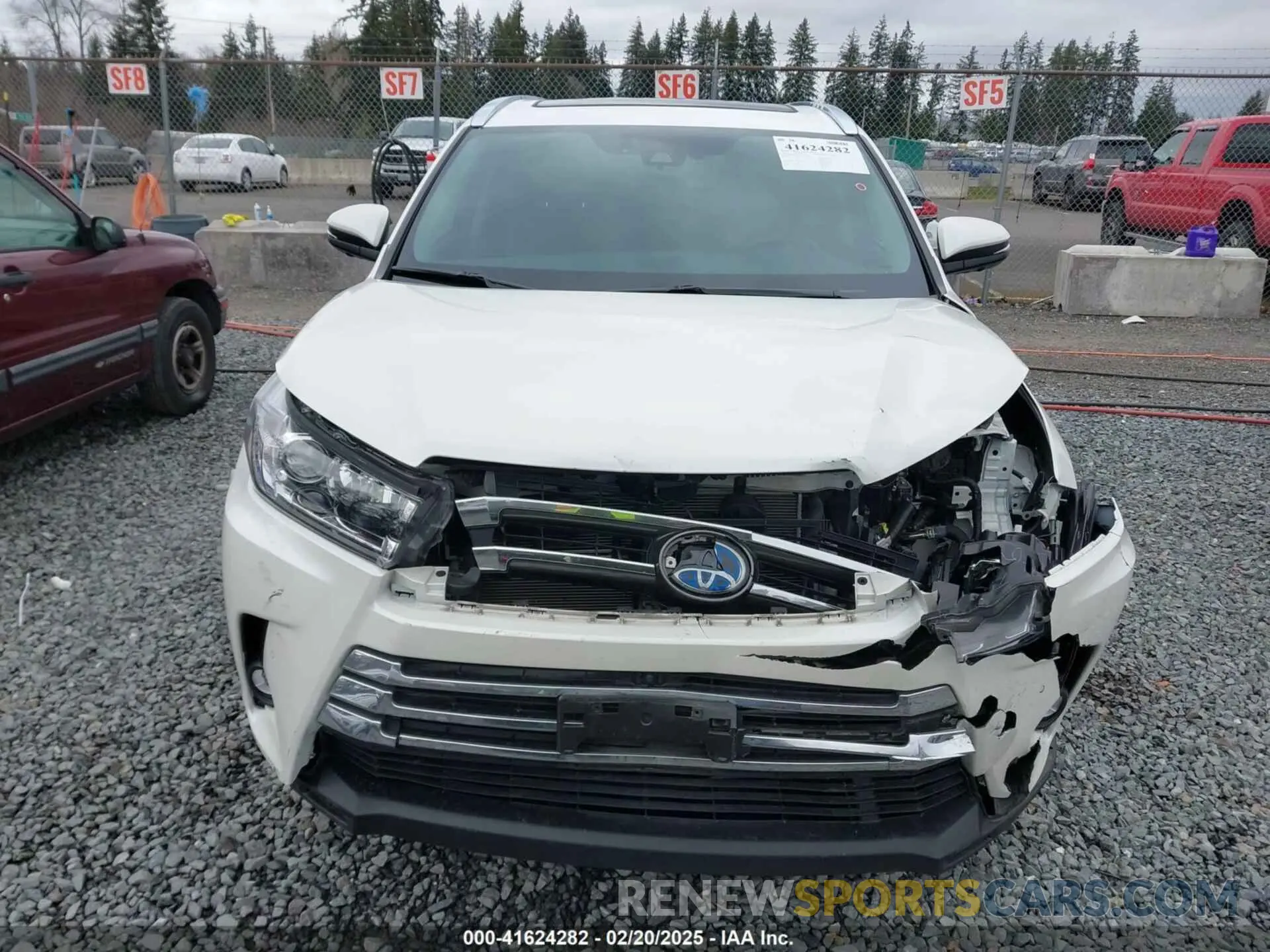 12 Photograph of a damaged car 5TDDGRFH6KS075526 TOYOTA HIGHLANDER HYBRID 2019