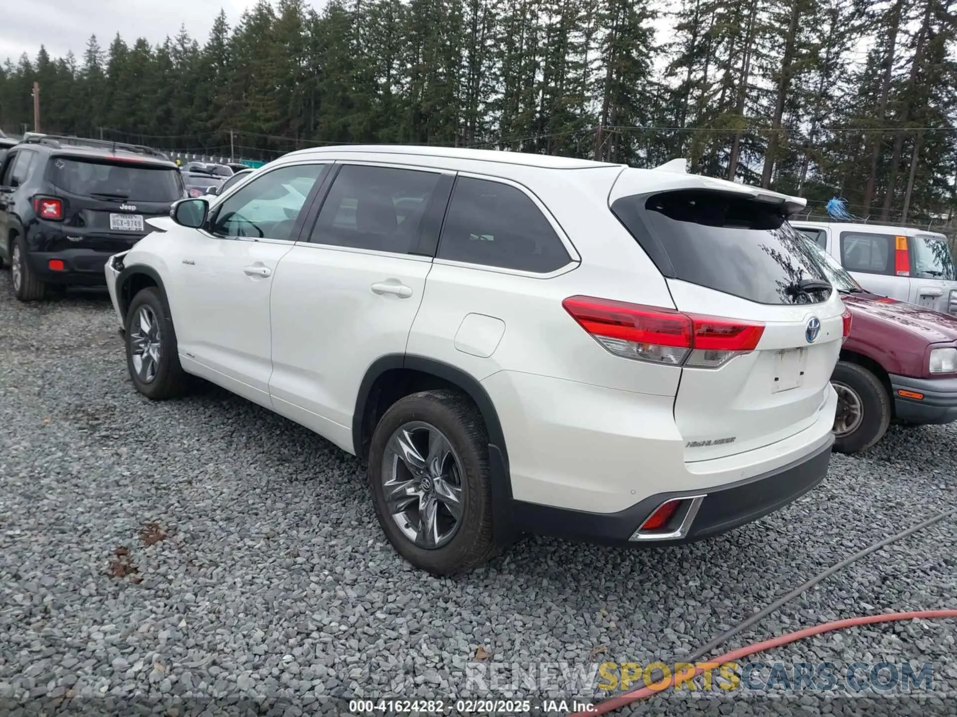 3 Photograph of a damaged car 5TDDGRFH6KS075526 TOYOTA HIGHLANDER HYBRID 2019