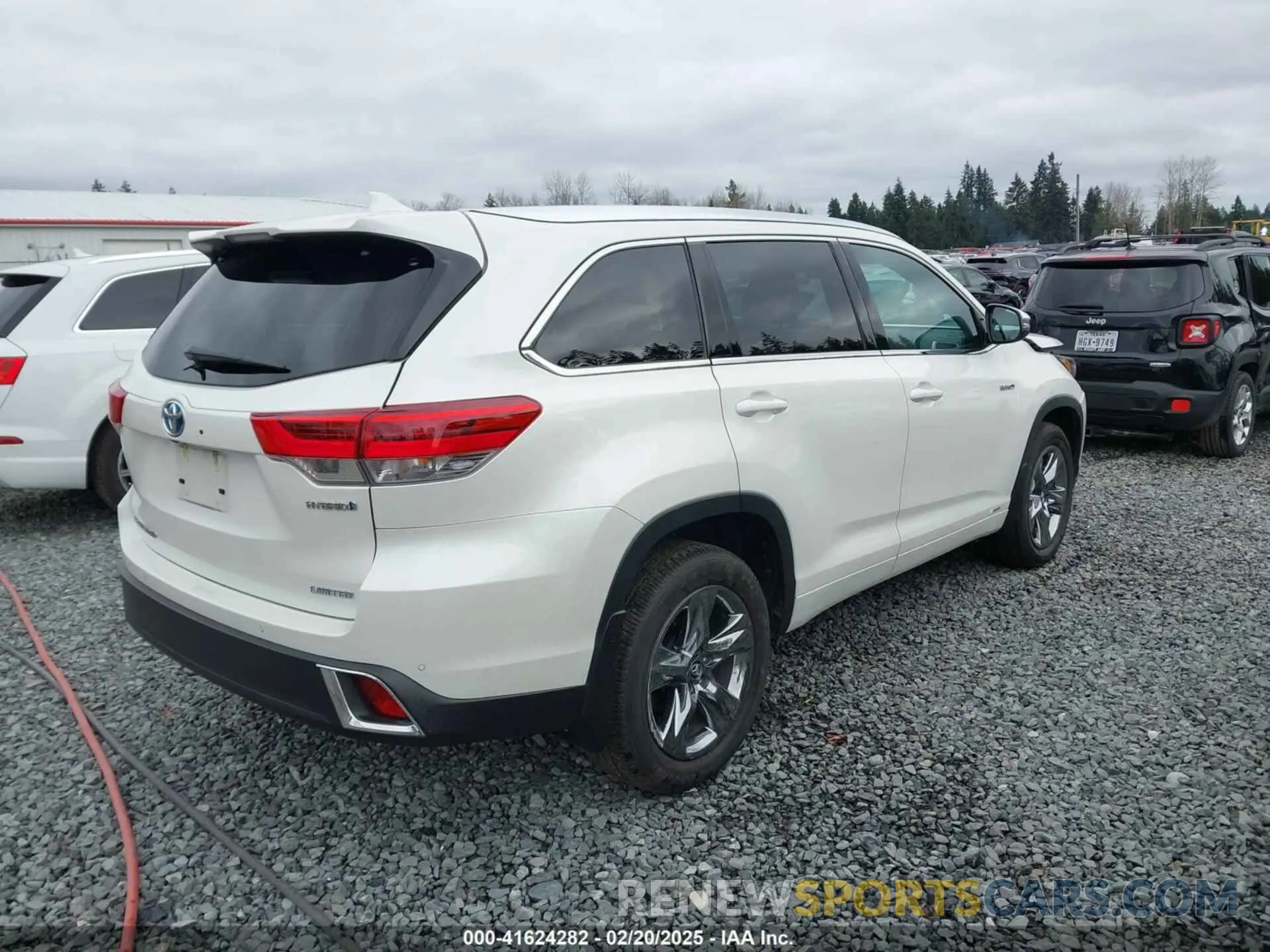4 Photograph of a damaged car 5TDDGRFH6KS075526 TOYOTA HIGHLANDER HYBRID 2019