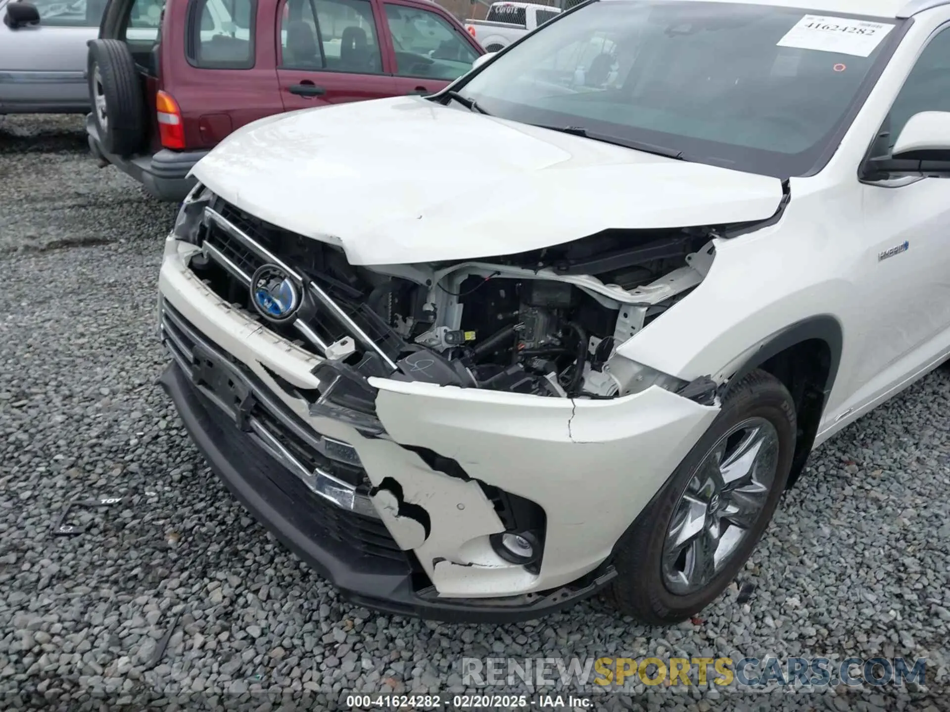 6 Photograph of a damaged car 5TDDGRFH6KS075526 TOYOTA HIGHLANDER HYBRID 2019