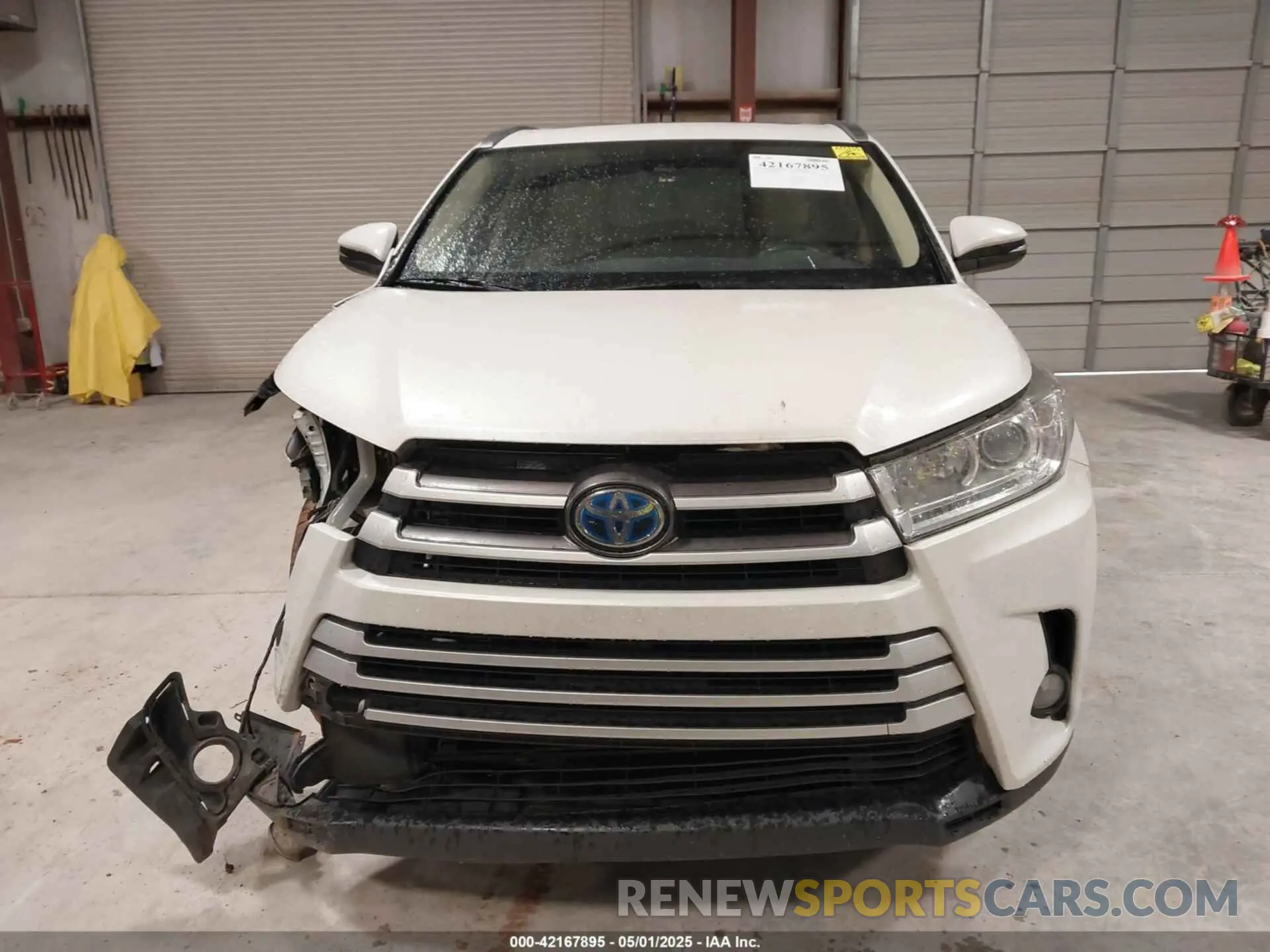 12 Photograph of a damaged car 5TDJGRFH3KS070254 TOYOTA HIGHLANDER HYBRID 2019