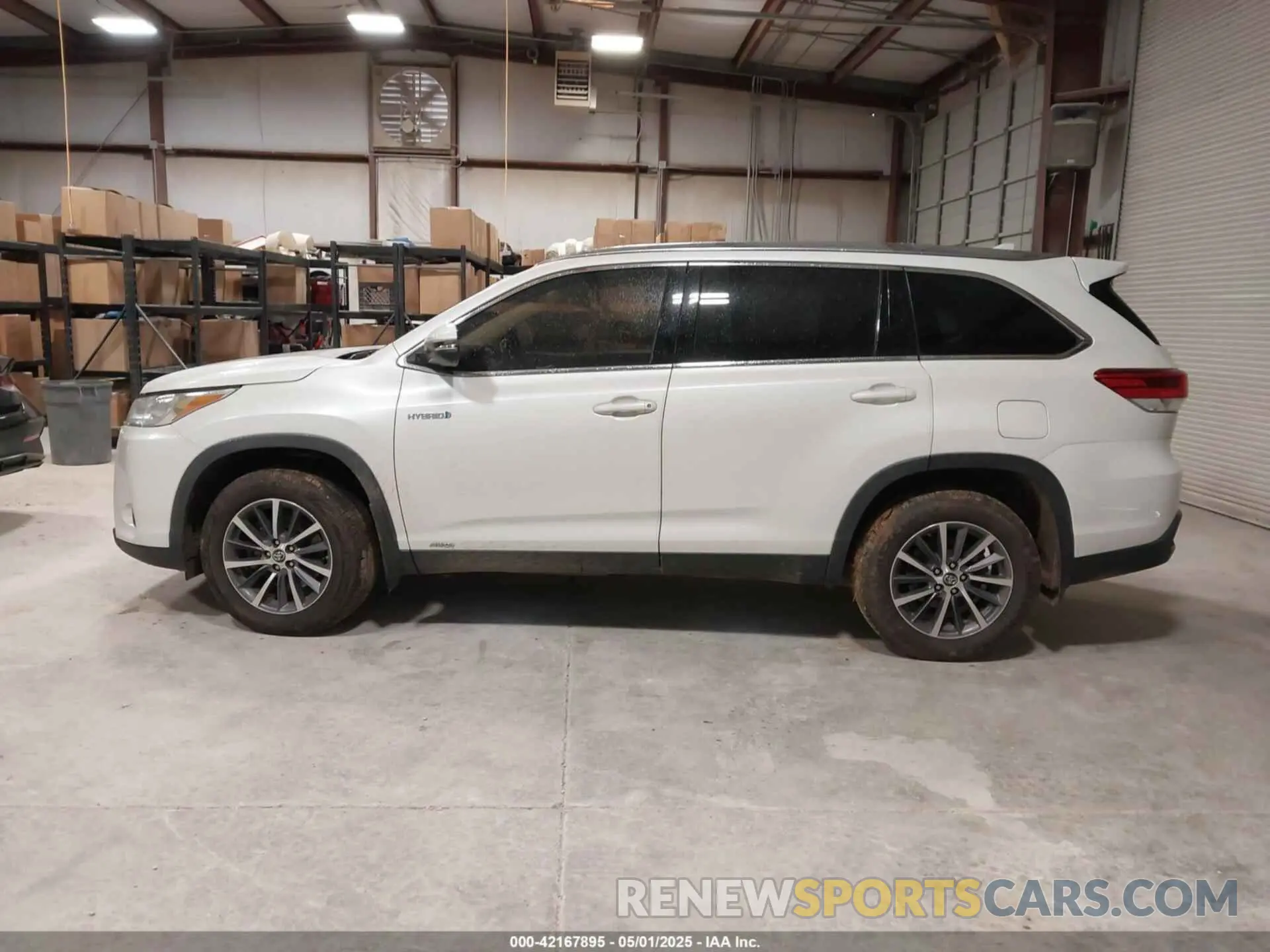 14 Photograph of a damaged car 5TDJGRFH3KS070254 TOYOTA HIGHLANDER HYBRID 2019