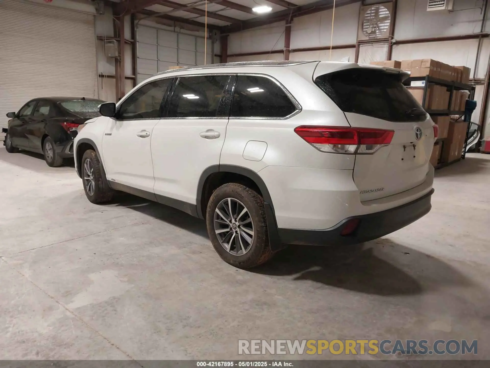 3 Photograph of a damaged car 5TDJGRFH3KS070254 TOYOTA HIGHLANDER HYBRID 2019