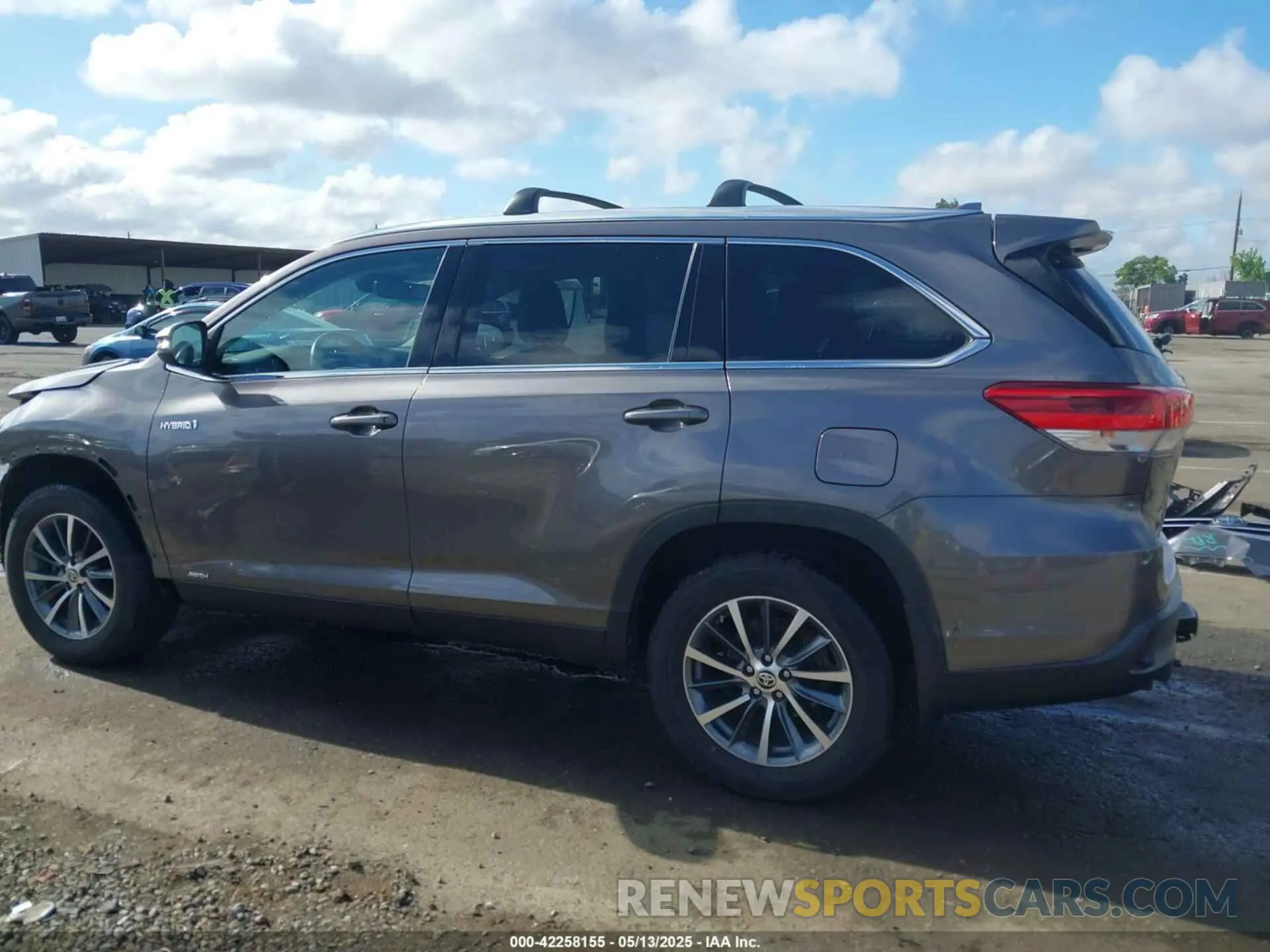 15 Photograph of a damaged car 5TDJGRFH6KS078946 TOYOTA HIGHLANDER HYBRID 2019