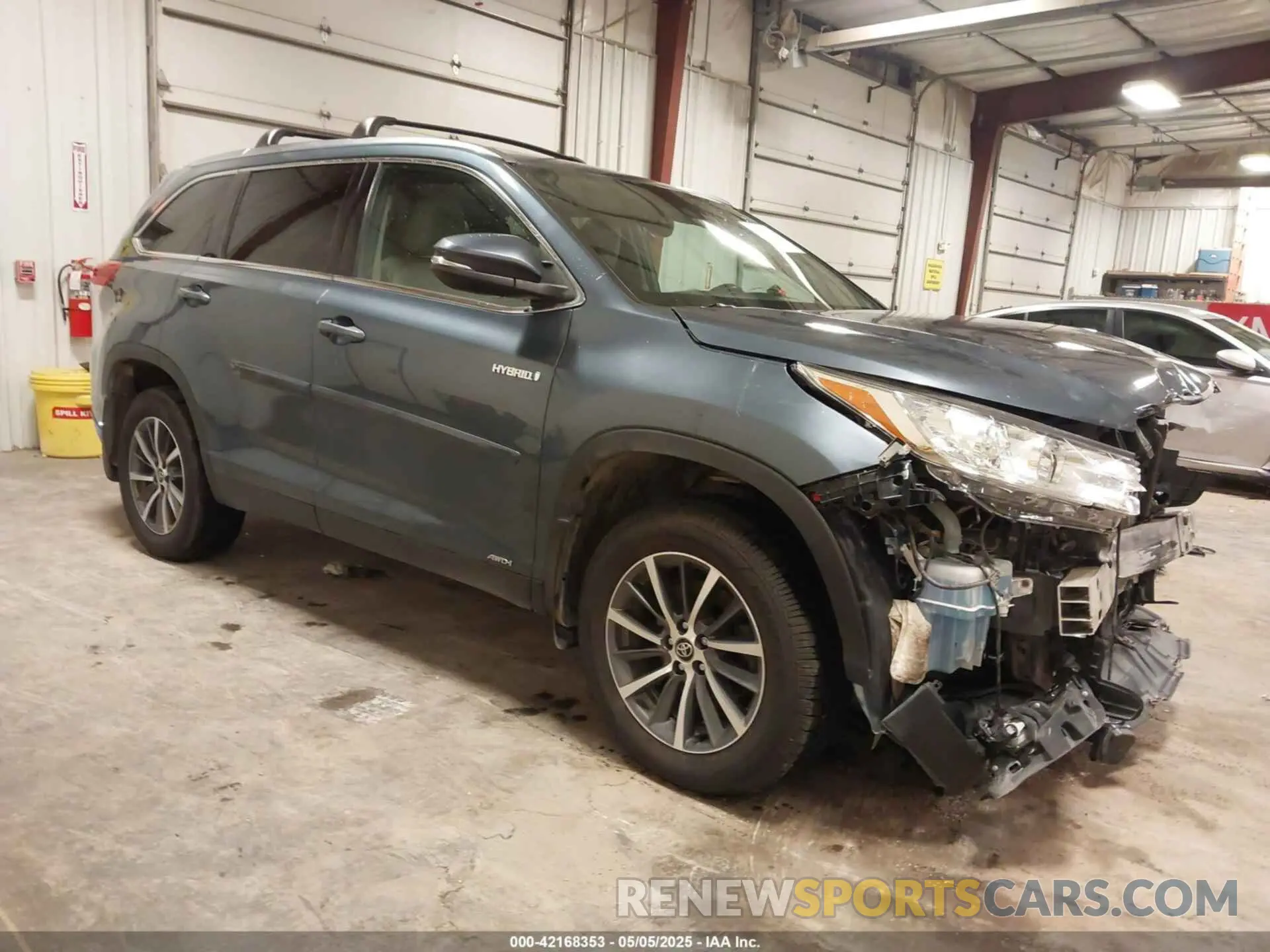 1 Photograph of a damaged car 5TDJGRFH7KS053019 TOYOTA HIGHLANDER HYBRID 2019