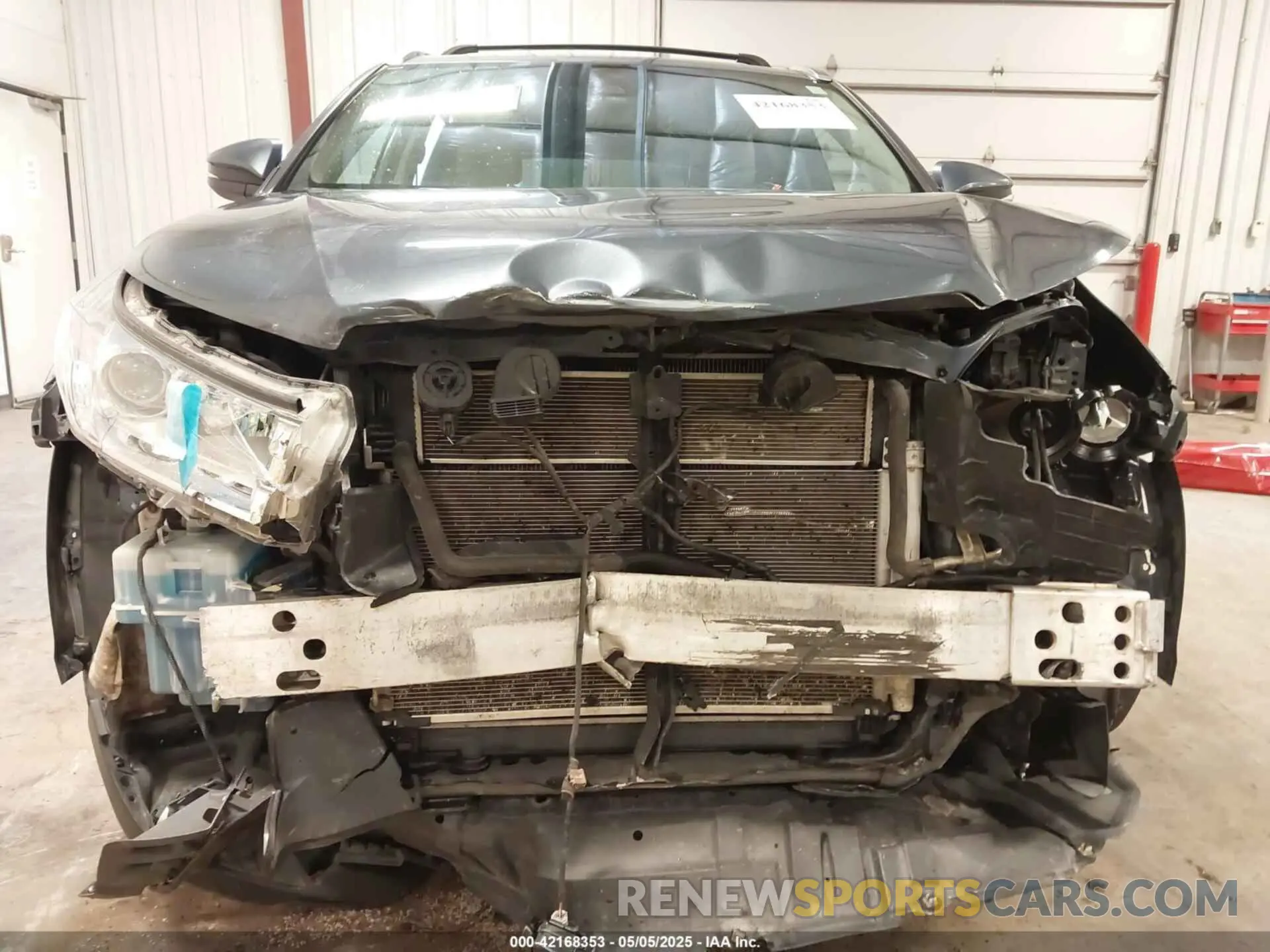 6 Photograph of a damaged car 5TDJGRFH7KS053019 TOYOTA HIGHLANDER HYBRID 2019