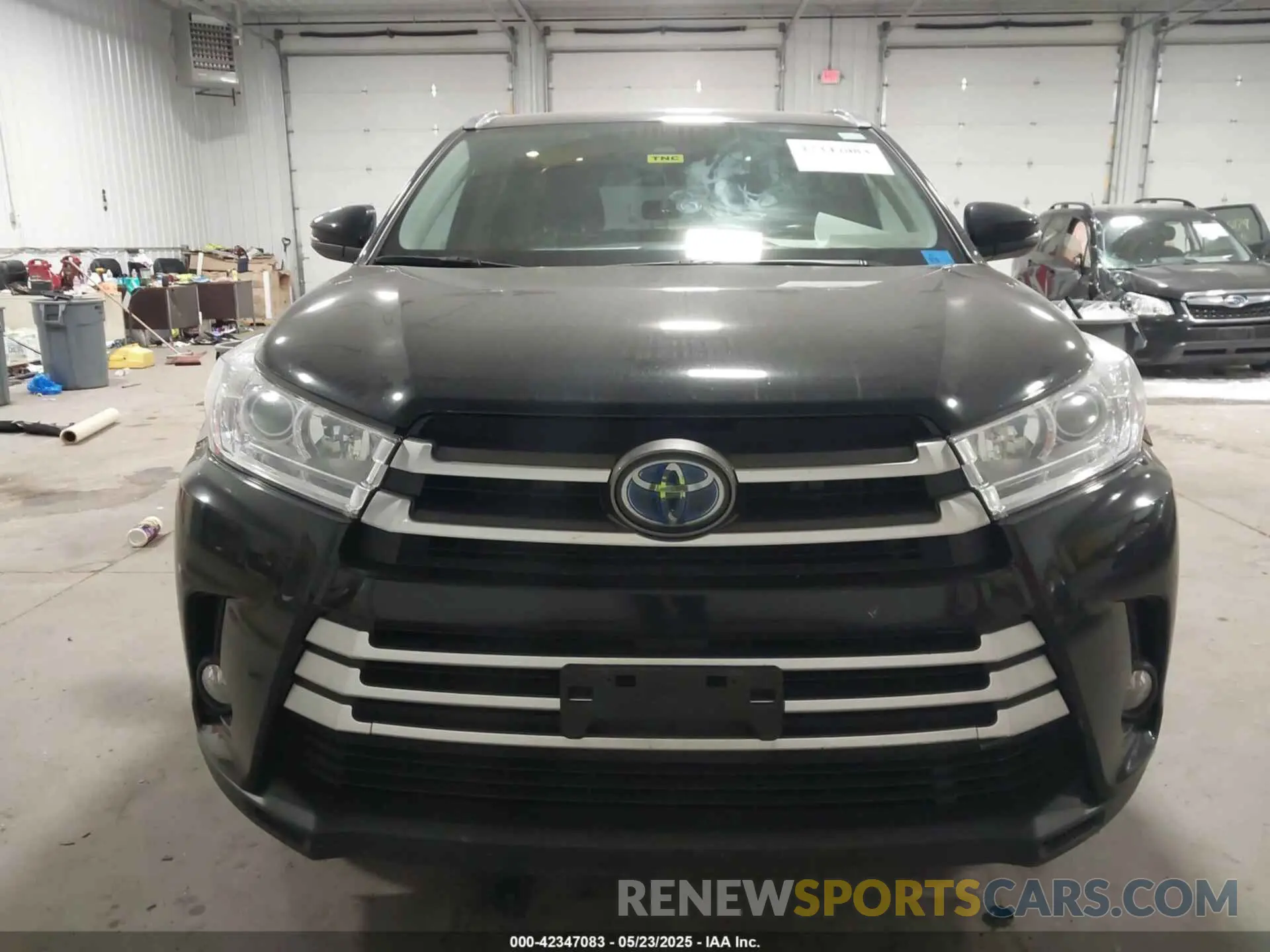 12 Photograph of a damaged car 5TDJGRFH7KS078437 TOYOTA HIGHLANDER HYBRID 2019