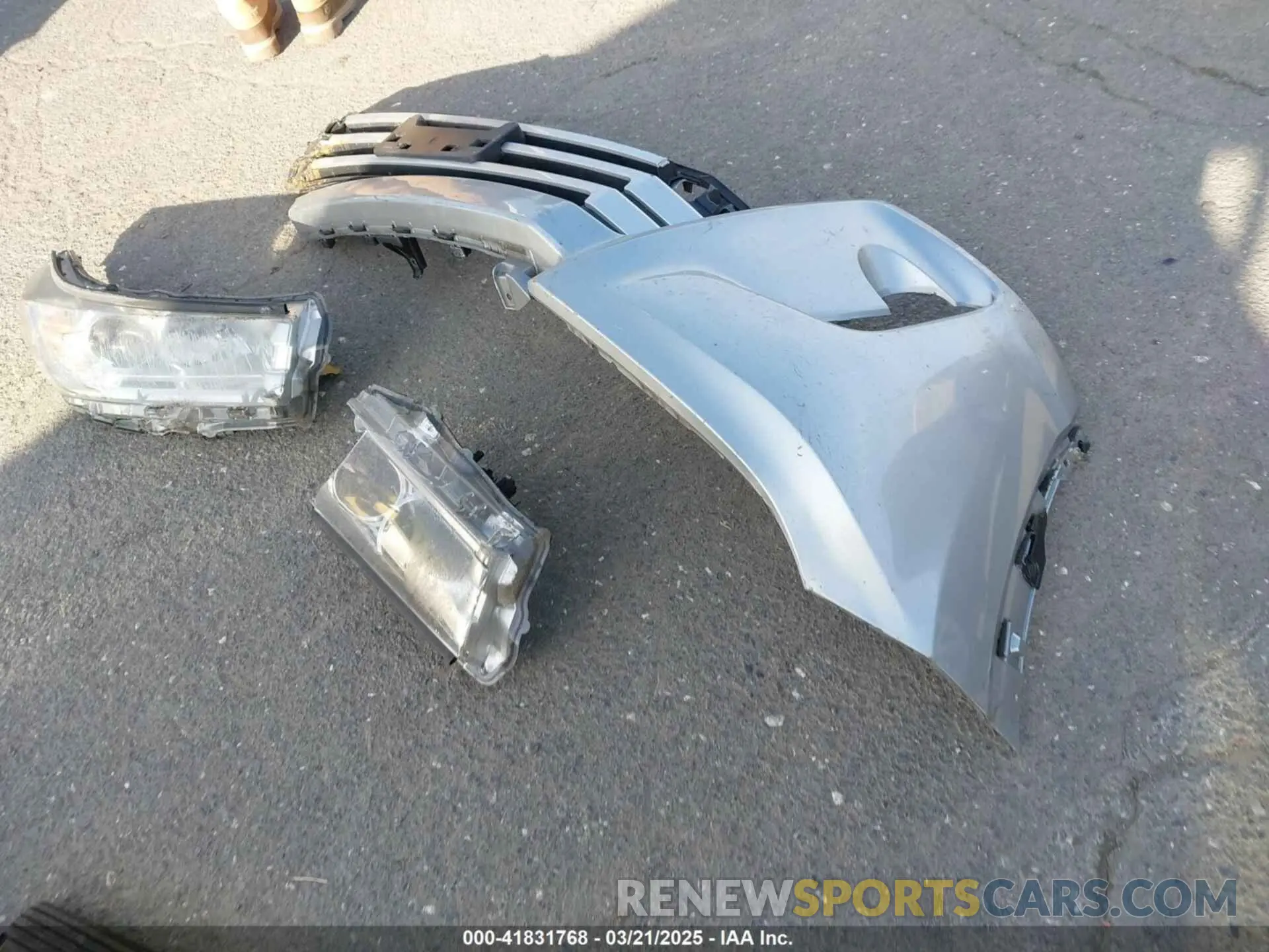 11 Photograph of a damaged car 5TDJGRFH8KS068239 TOYOTA HIGHLANDER HYBRID 2019