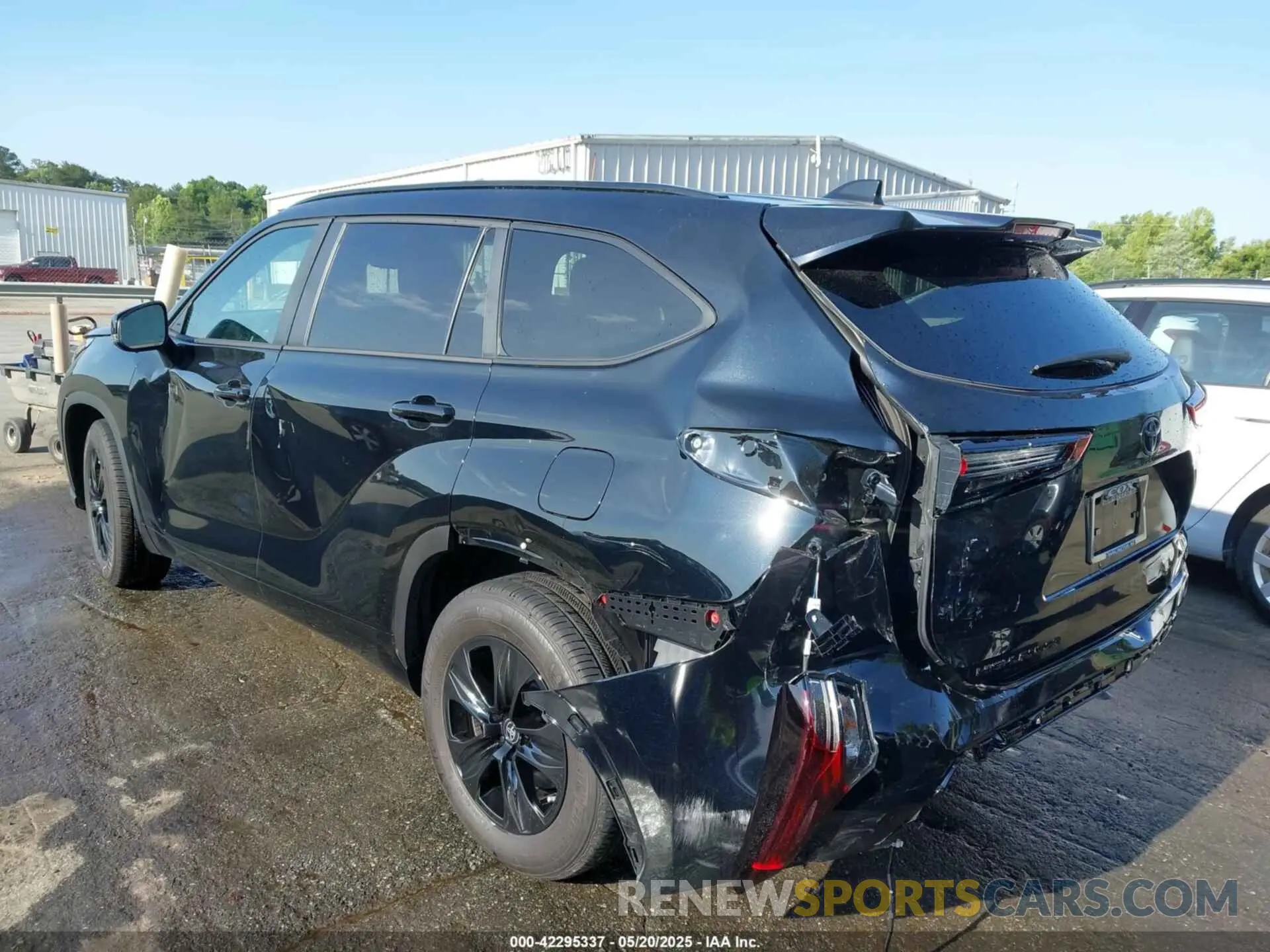 3 Photograph of a damaged car 5TDKARAH3RS529855 TOYOTA HIGHLANDER HYBRID 2024