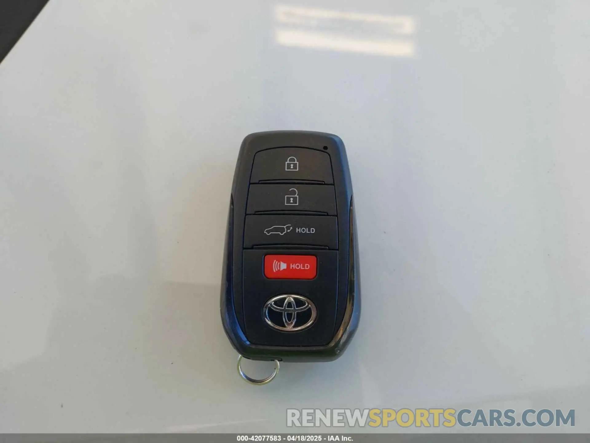11 Photograph of a damaged car 5TDKBRCH8RS139375 TOYOTA HIGHLANDER HYBRID 2024