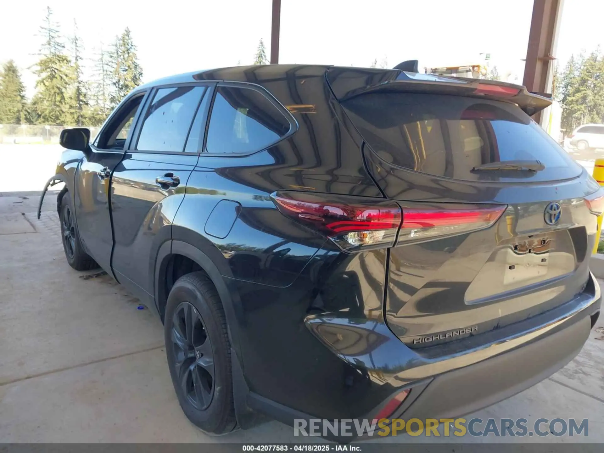 3 Photograph of a damaged car 5TDKBRCH8RS139375 TOYOTA HIGHLANDER HYBRID 2024