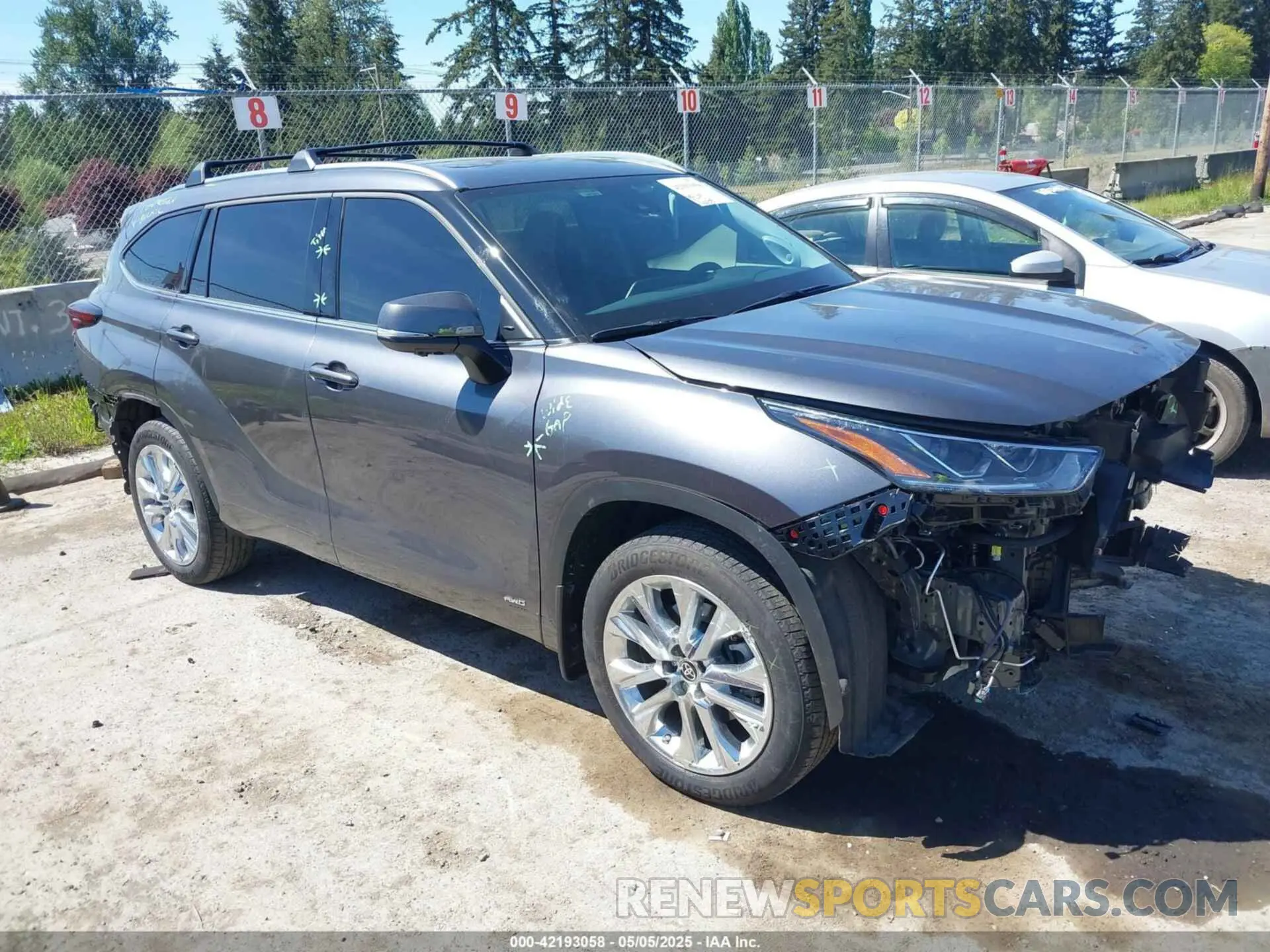 1 Photograph of a damaged car 5TDXBRCH1RS612605 TOYOTA HIGHLANDER HYBRID 2024
