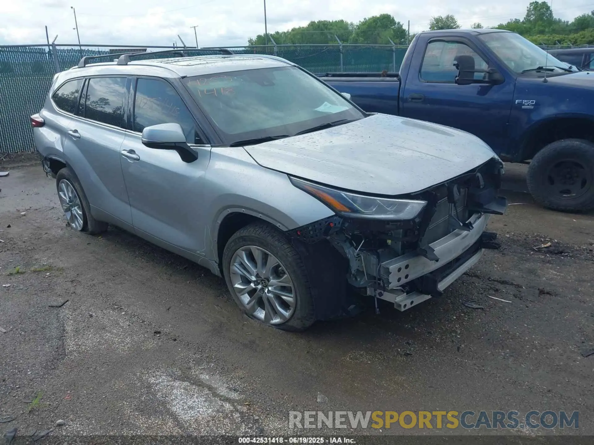 1 Photograph of a damaged car 5TDXBRCH2RS603069 TOYOTA HIGHLANDER HYBRID 2024