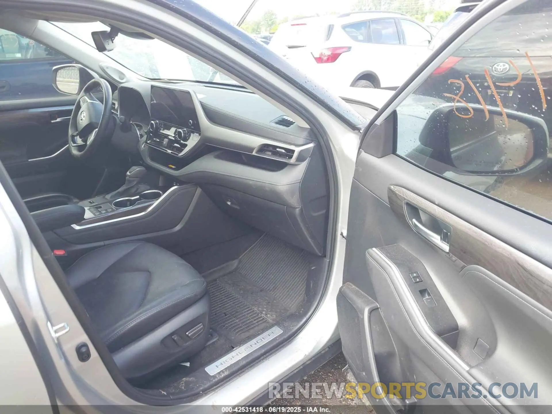 5 Photograph of a damaged car 5TDXBRCH2RS603069 TOYOTA HIGHLANDER HYBRID 2024