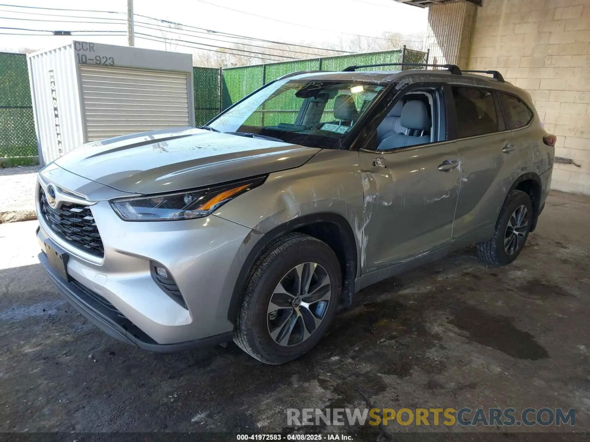 2 Photograph of a damaged car 5TDKBRCH7SS658102 TOYOTA HIGHLANDER HYBRID 2025