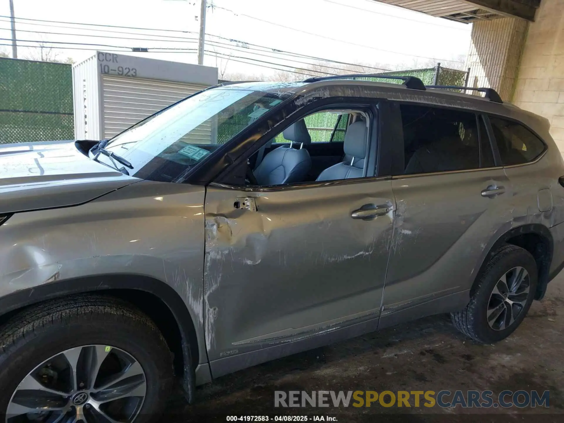 6 Photograph of a damaged car 5TDKBRCH7SS658102 TOYOTA HIGHLANDER HYBRID 2025