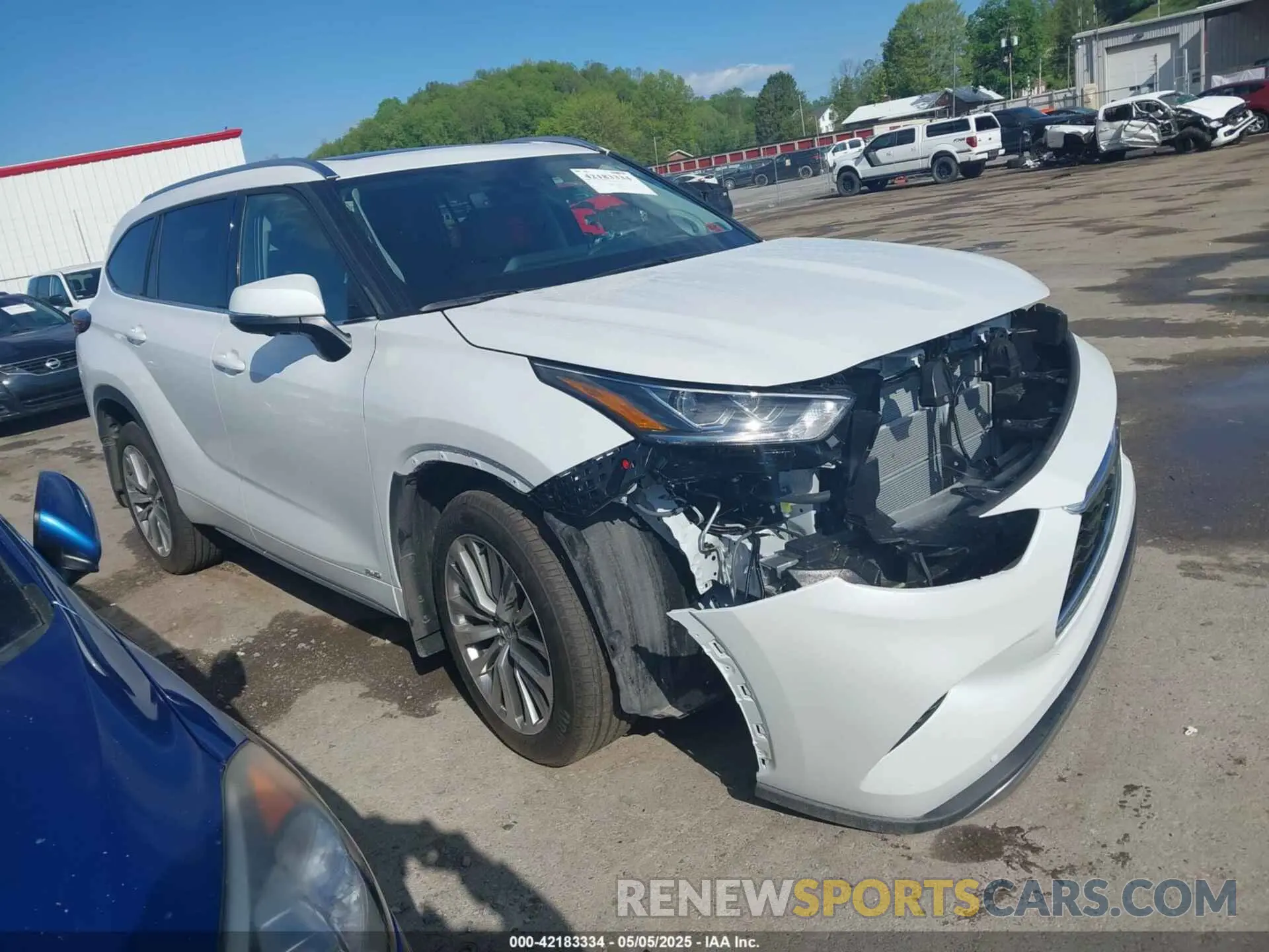 1 Photograph of a damaged car 5TDKBRCHXSS662712 TOYOTA HIGHLANDER HYBRID 2025