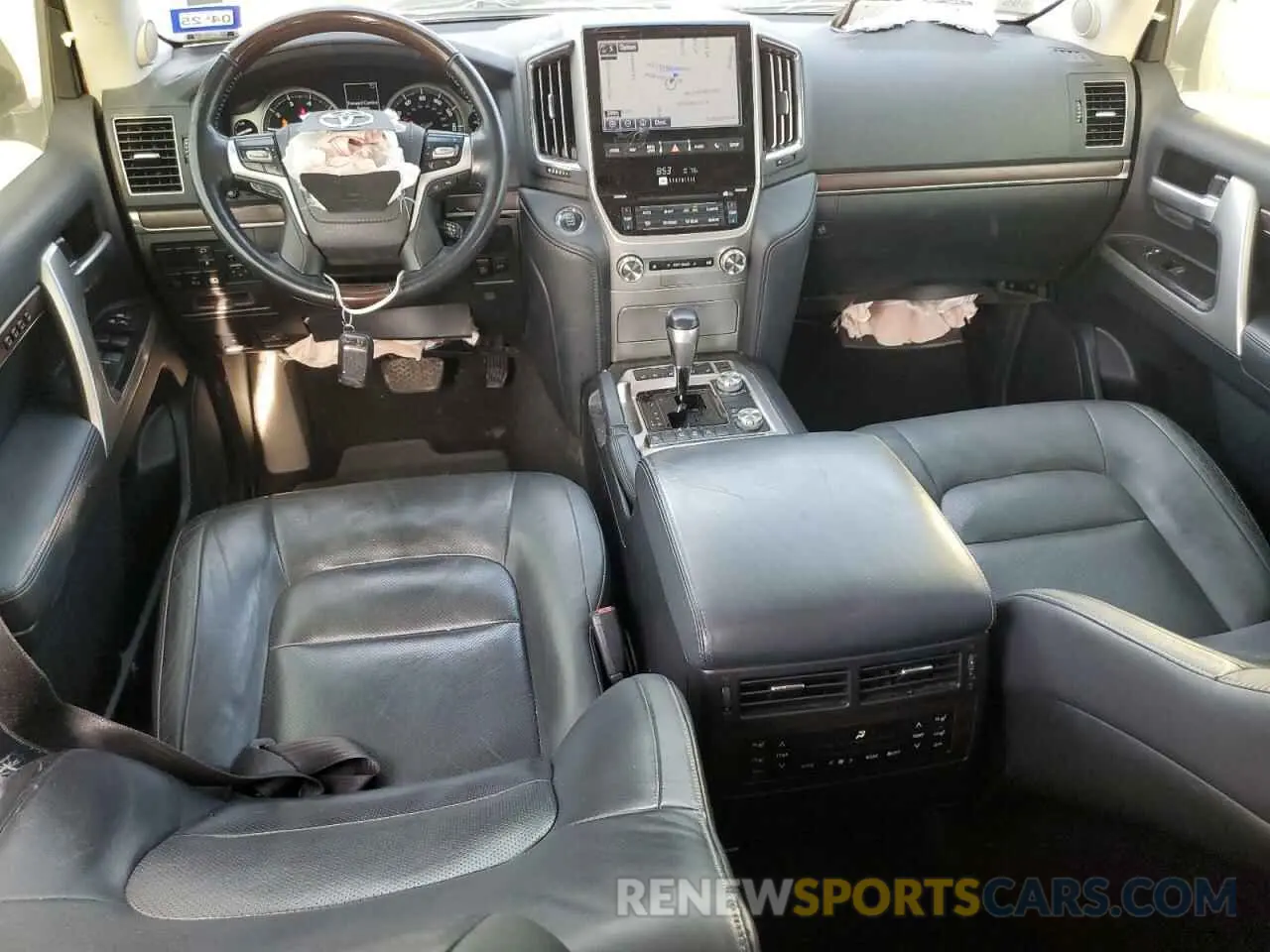 8 Photograph of a damaged car JTMCY7AJ3K4080525 TOYOTA LAND CRUIS 2019