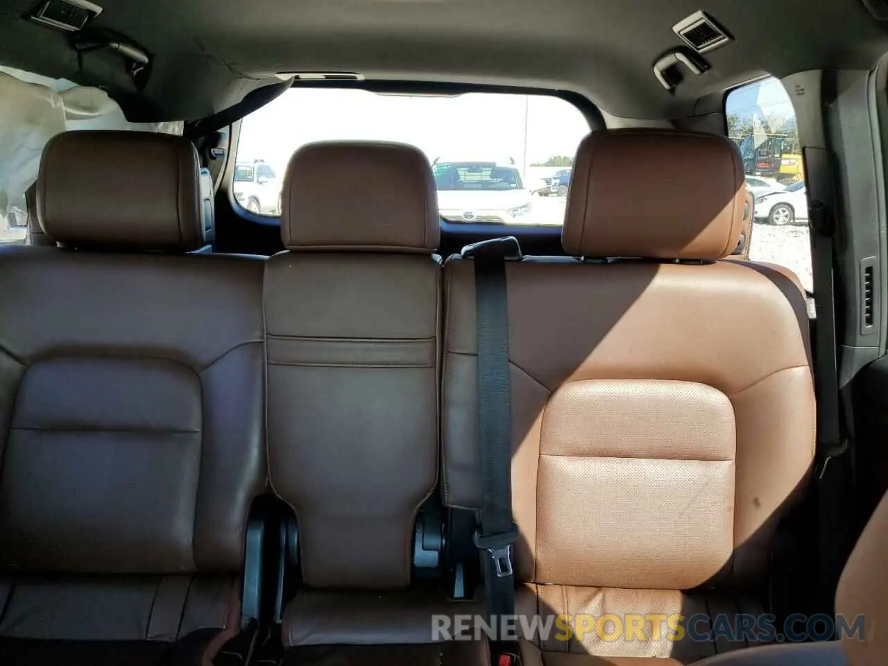 10 Photograph of a damaged car JTMCY7AJ3K4084347 TOYOTA LAND CRUIS 2019