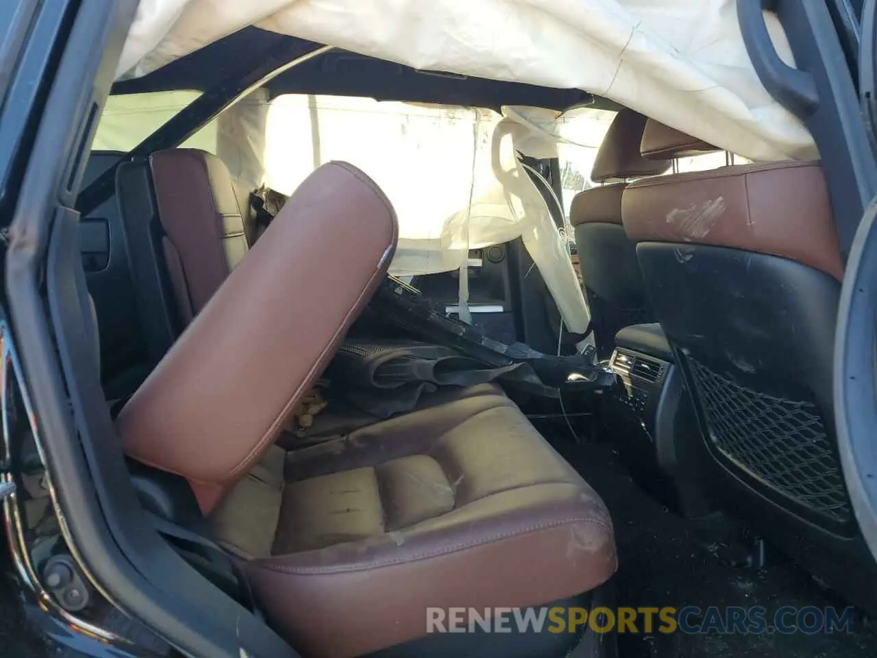 10 Photograph of a damaged car JTMCY7AJ9K4075684 TOYOTA LAND CRUIS 2019
