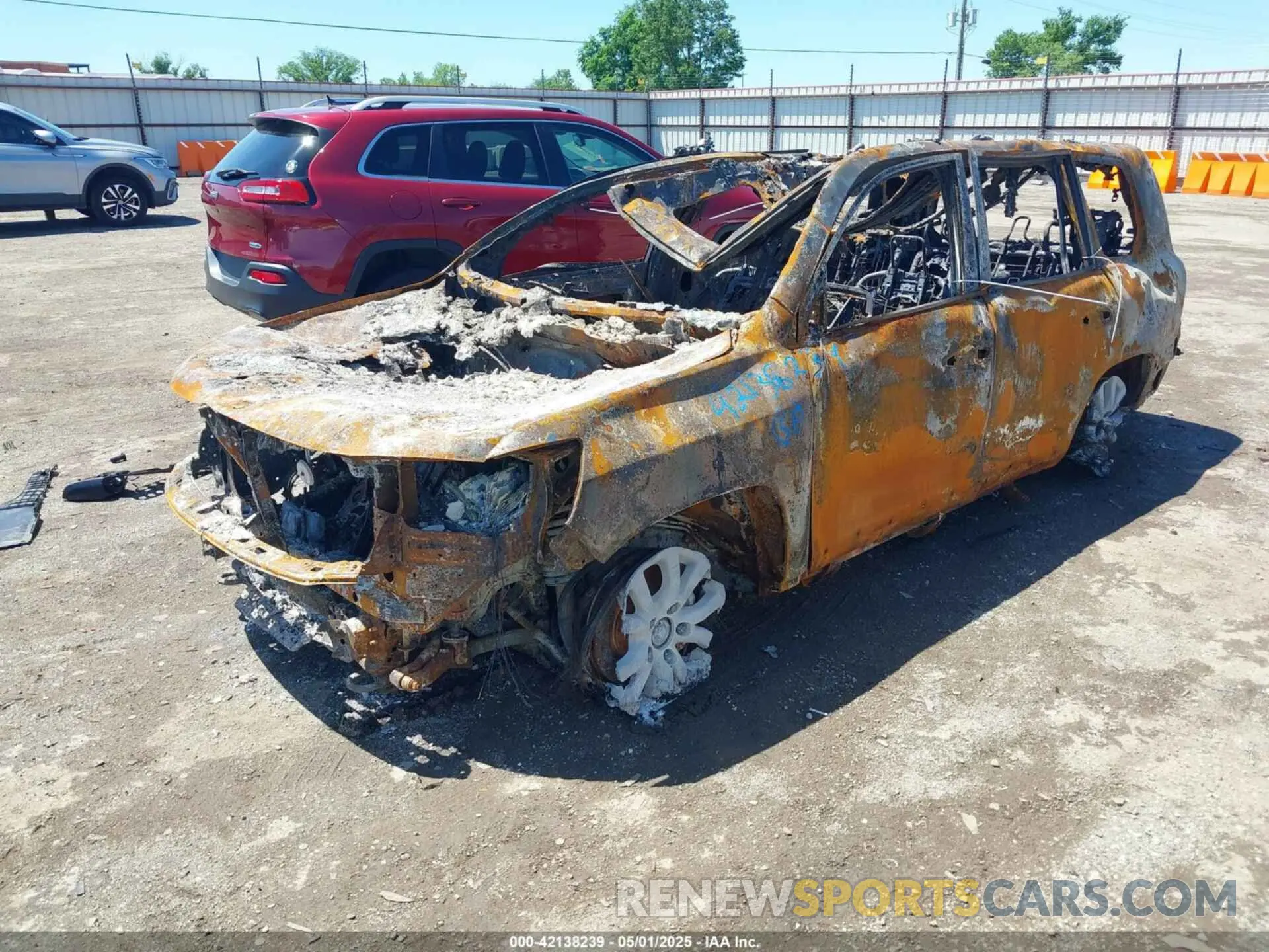 2 Photograph of a damaged car JTMCY7AJ2K4075834 TOYOTA LAND CRUISER 2019