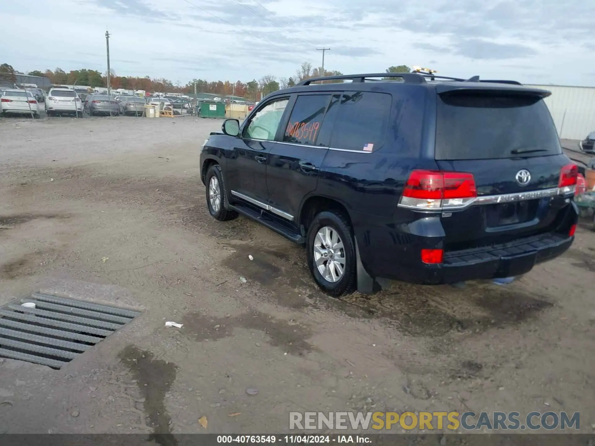 3 Photograph of a damaged car JTMCY7AJ2K4082993 TOYOTA LAND CRUISER 2019