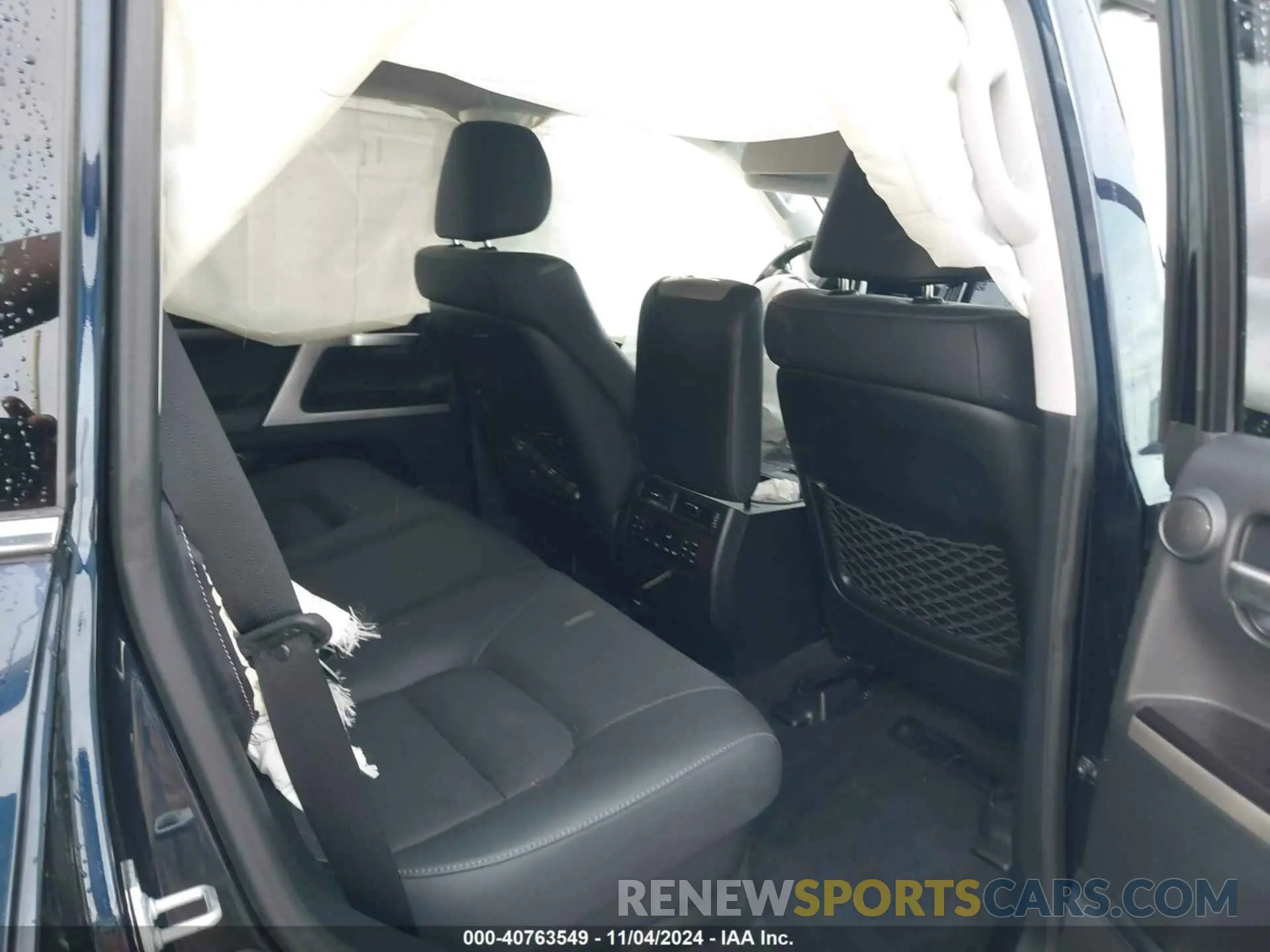8 Photograph of a damaged car JTMCY7AJ2K4082993 TOYOTA LAND CRUISER 2019