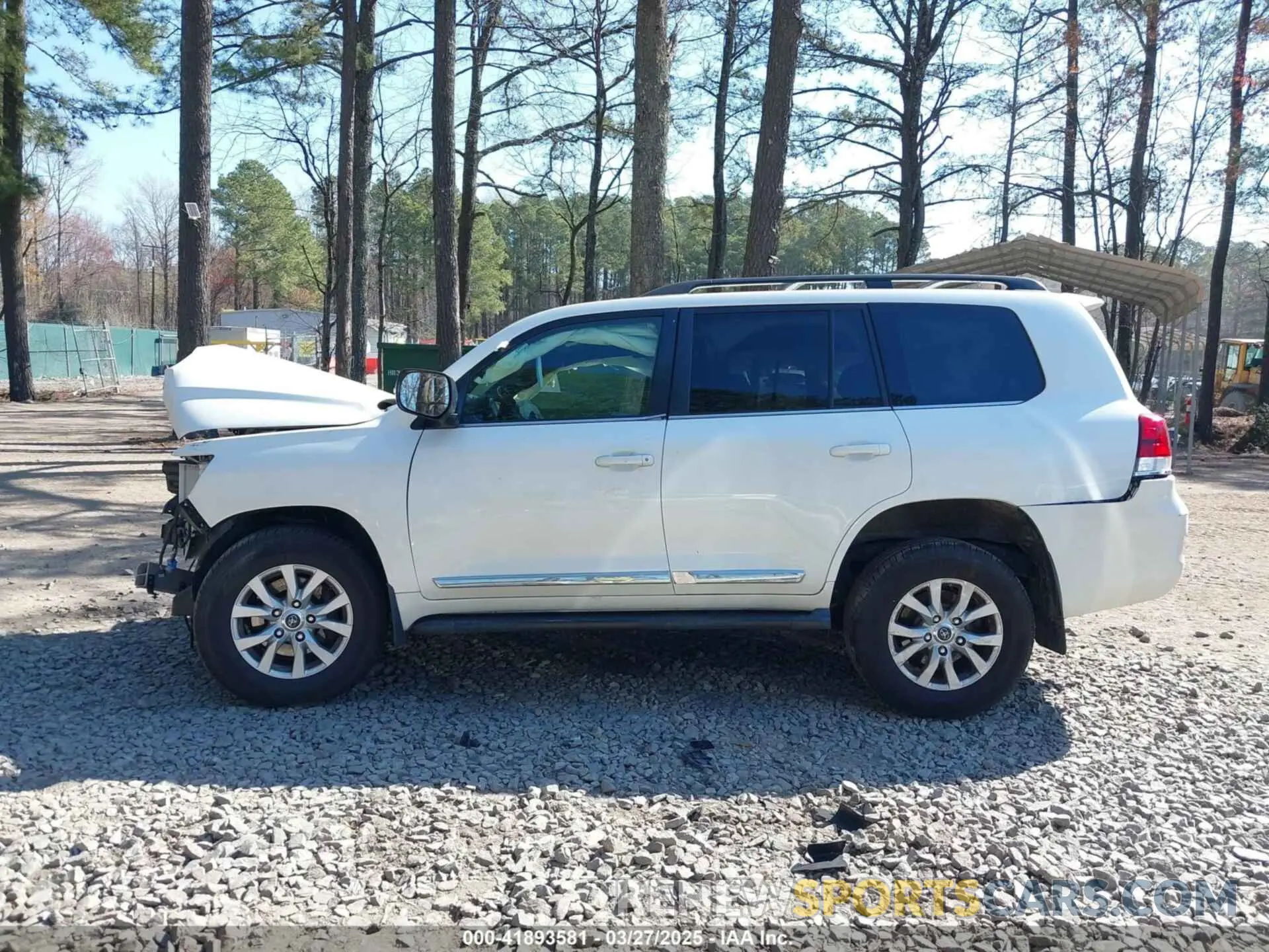 14 Photograph of a damaged car JTMCY7AJ3K4082162 TOYOTA LAND CRUISER 2019