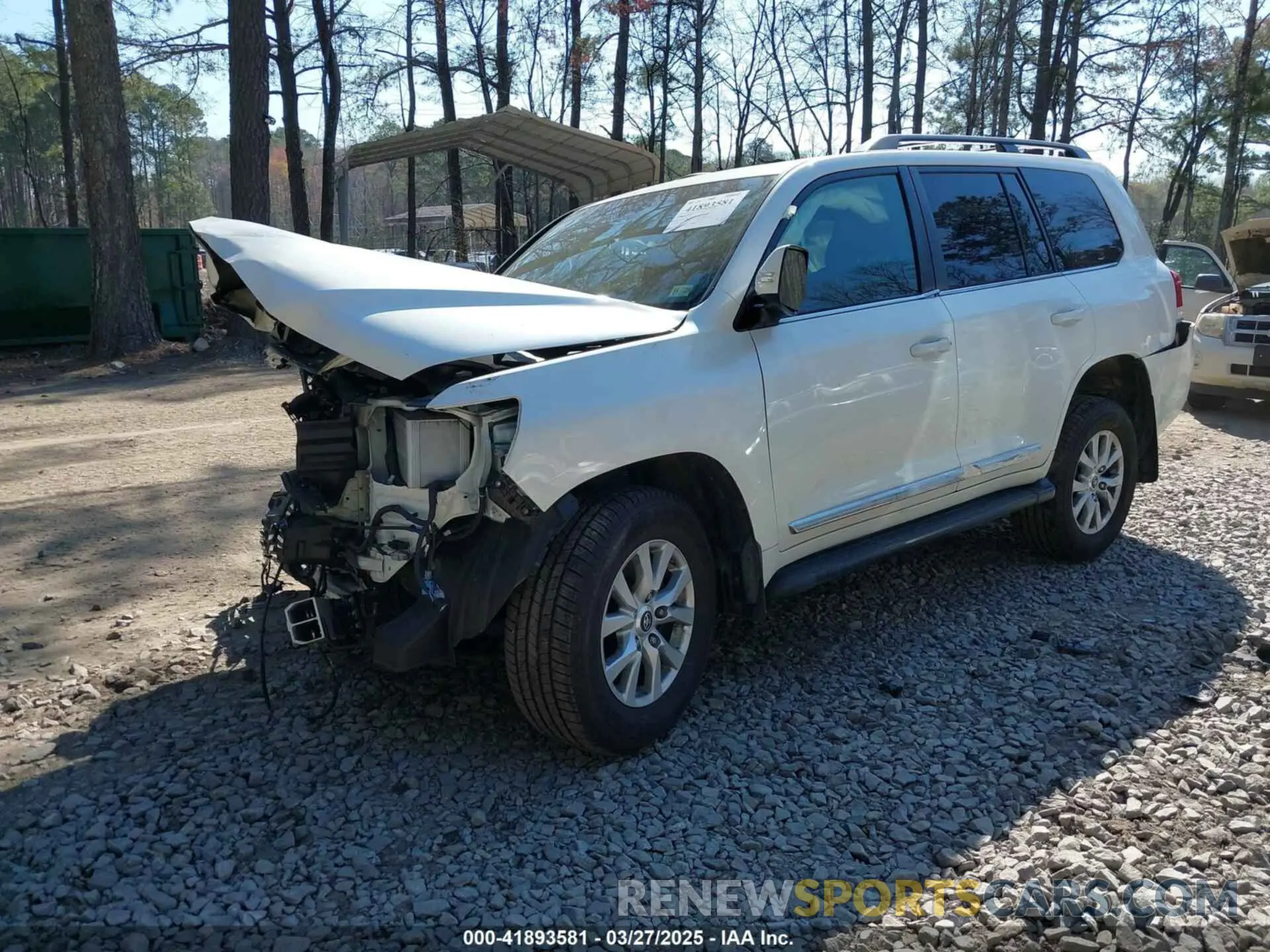 2 Photograph of a damaged car JTMCY7AJ3K4082162 TOYOTA LAND CRUISER 2019