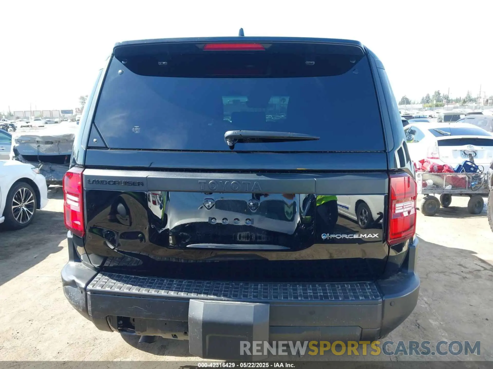 16 Photograph of a damaged car JTEABFAJ7RK016248 TOYOTA LAND CRUISER 2024