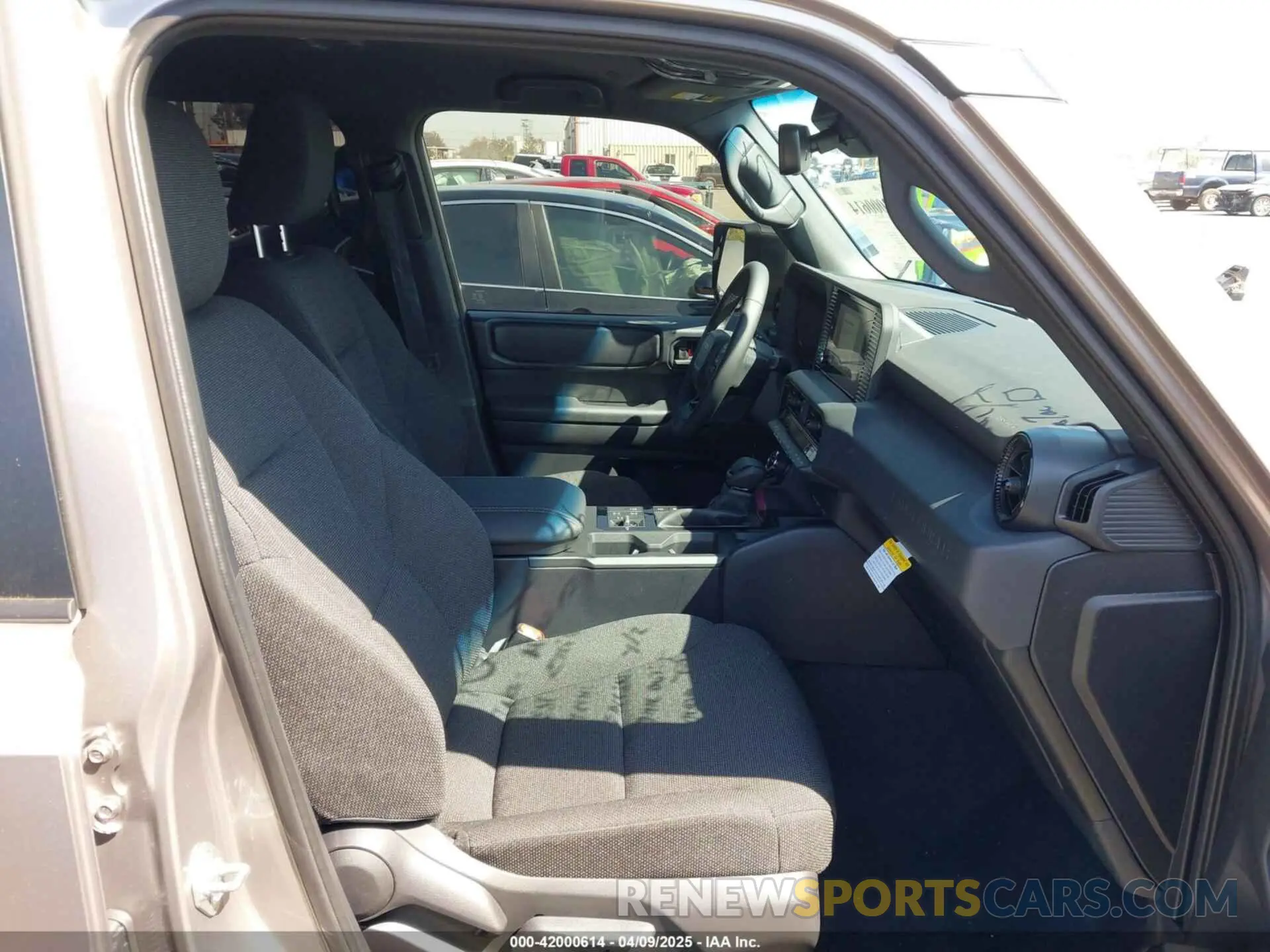 5 Photograph of a damaged car JTEABFAJ9SK033509 TOYOTA LAND CRUISER 2025