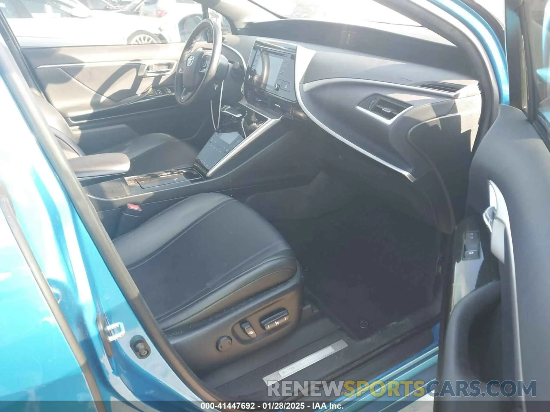 5 Photograph of a damaged car JTDBVRBD0KA005792 TOYOTA MIRAI 2019