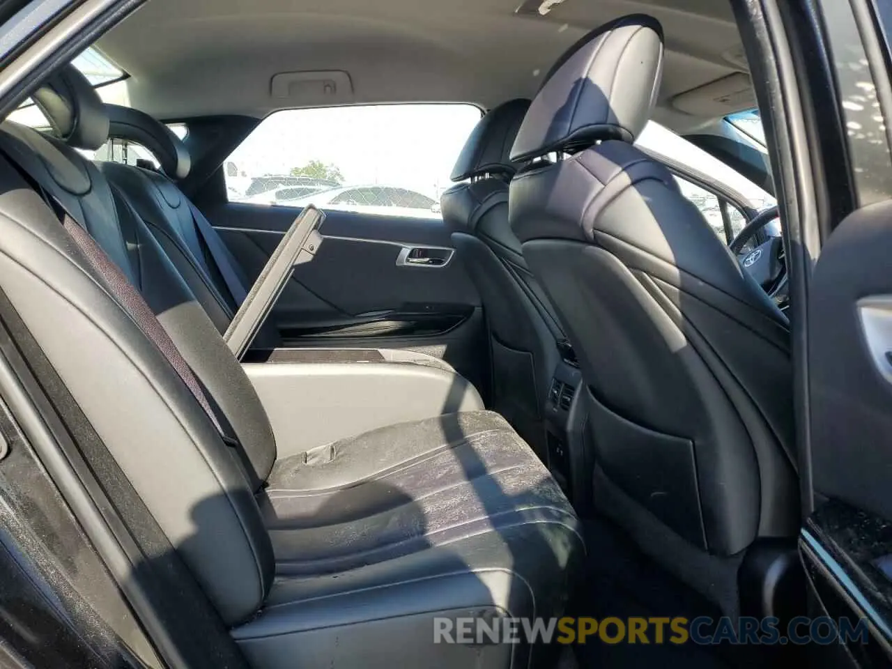 10 Photograph of a damaged car JTDBVRBD0KA006439 TOYOTA MIRAI 2019