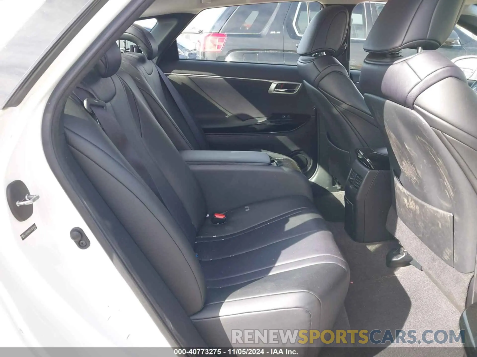 8 Photograph of a damaged car JTDBVRBD5KA006551 TOYOTA MIRAI 2019