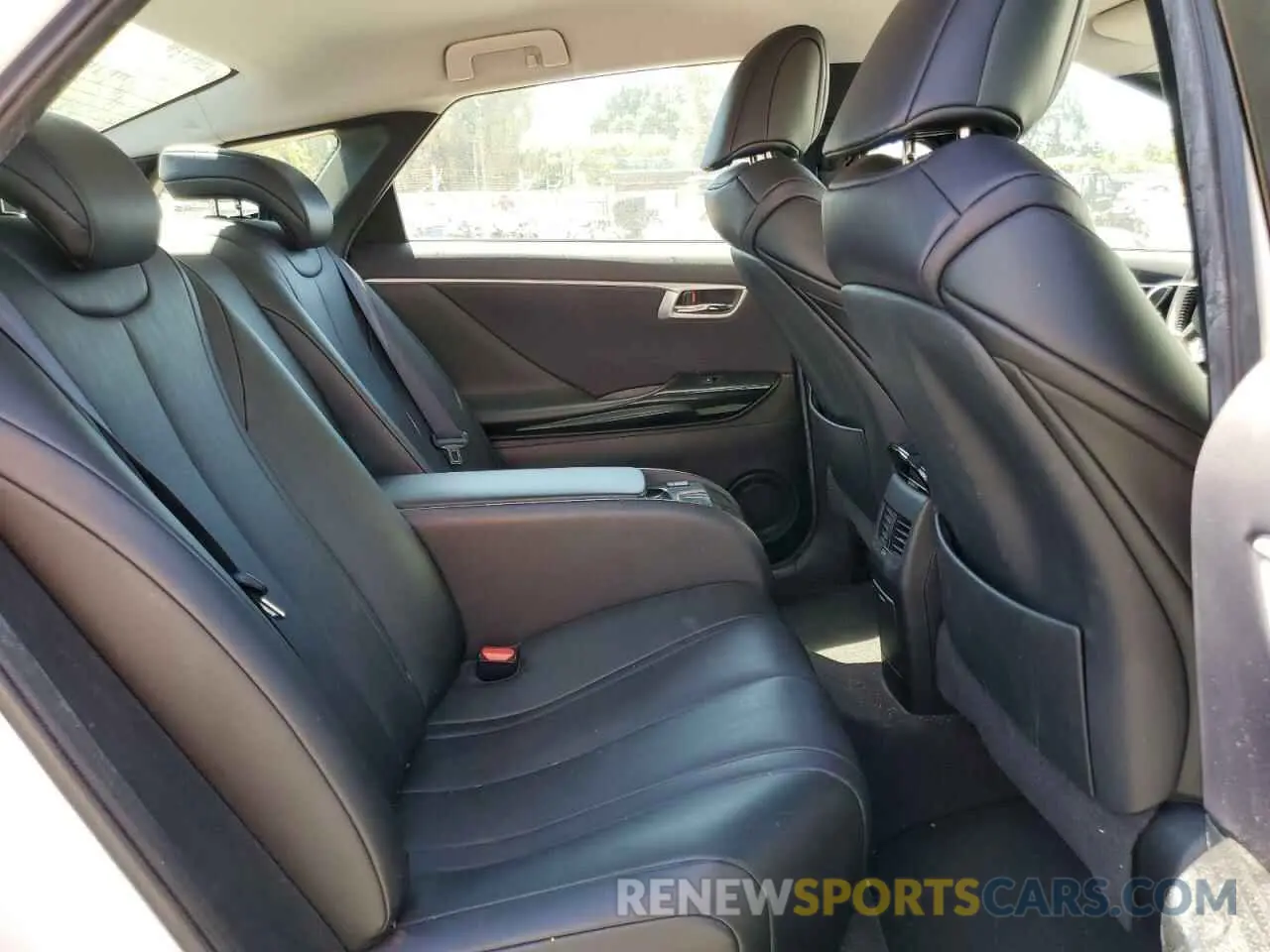 10 Photograph of a damaged car JTDBVRBD6KA006364 TOYOTA MIRAI 2019