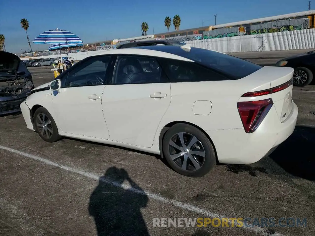2 Photograph of a damaged car JTDBVRBD5LA008169 TOYOTA MIRAI 2020
