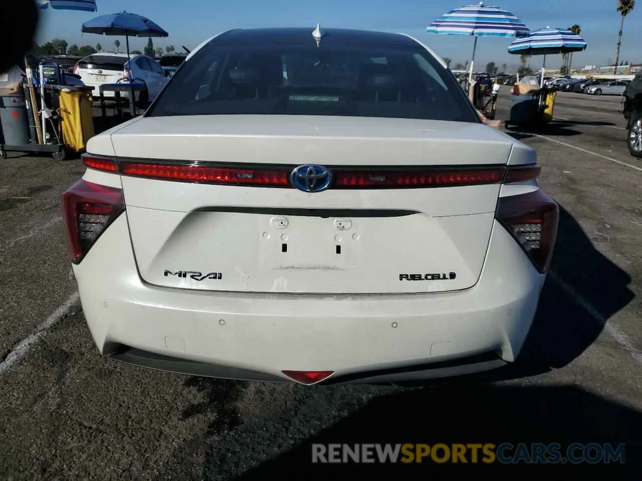 6 Photograph of a damaged car JTDBVRBD5LA008169 TOYOTA MIRAI 2020