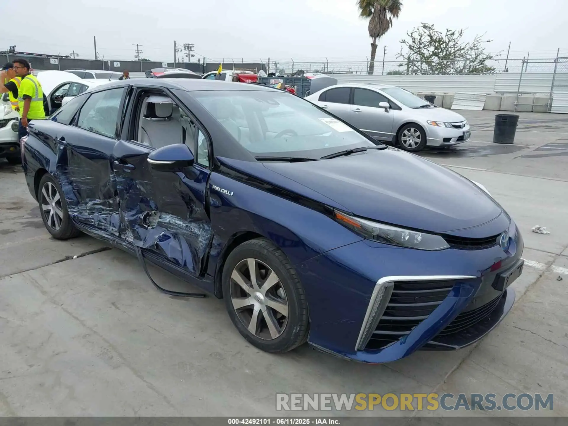 1 Photograph of a damaged car JTDBVRBDXLA008183 TOYOTA MIRAI 2020