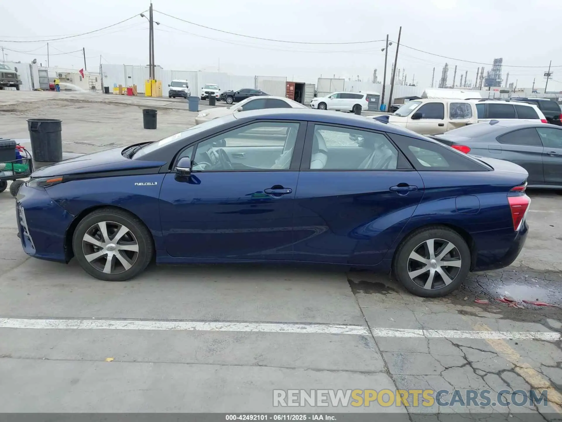 14 Photograph of a damaged car JTDBVRBDXLA008183 TOYOTA MIRAI 2020