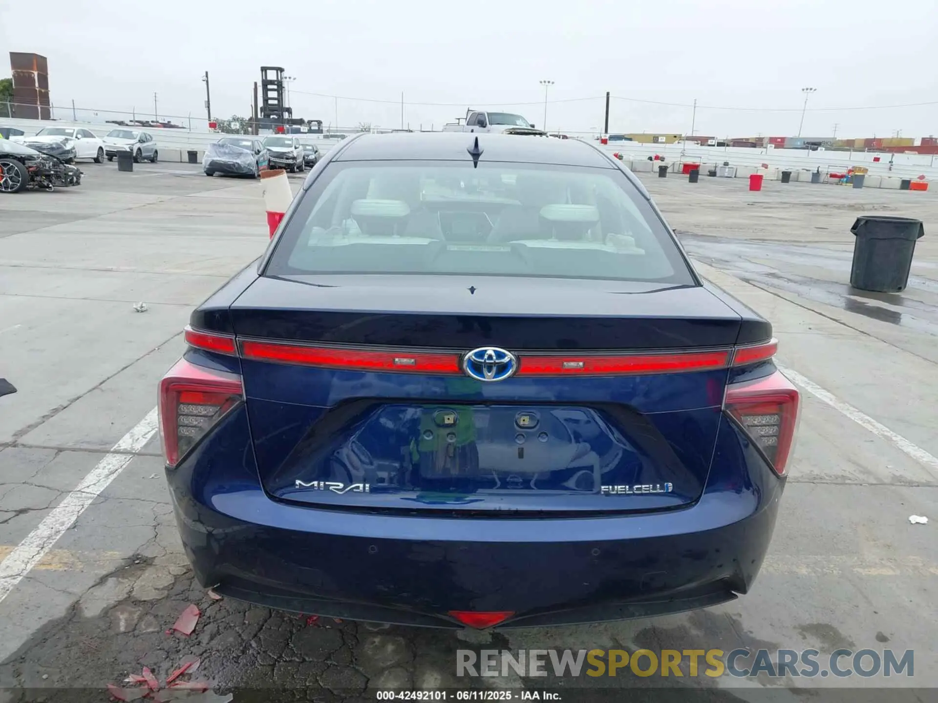 16 Photograph of a damaged car JTDBVRBDXLA008183 TOYOTA MIRAI 2020