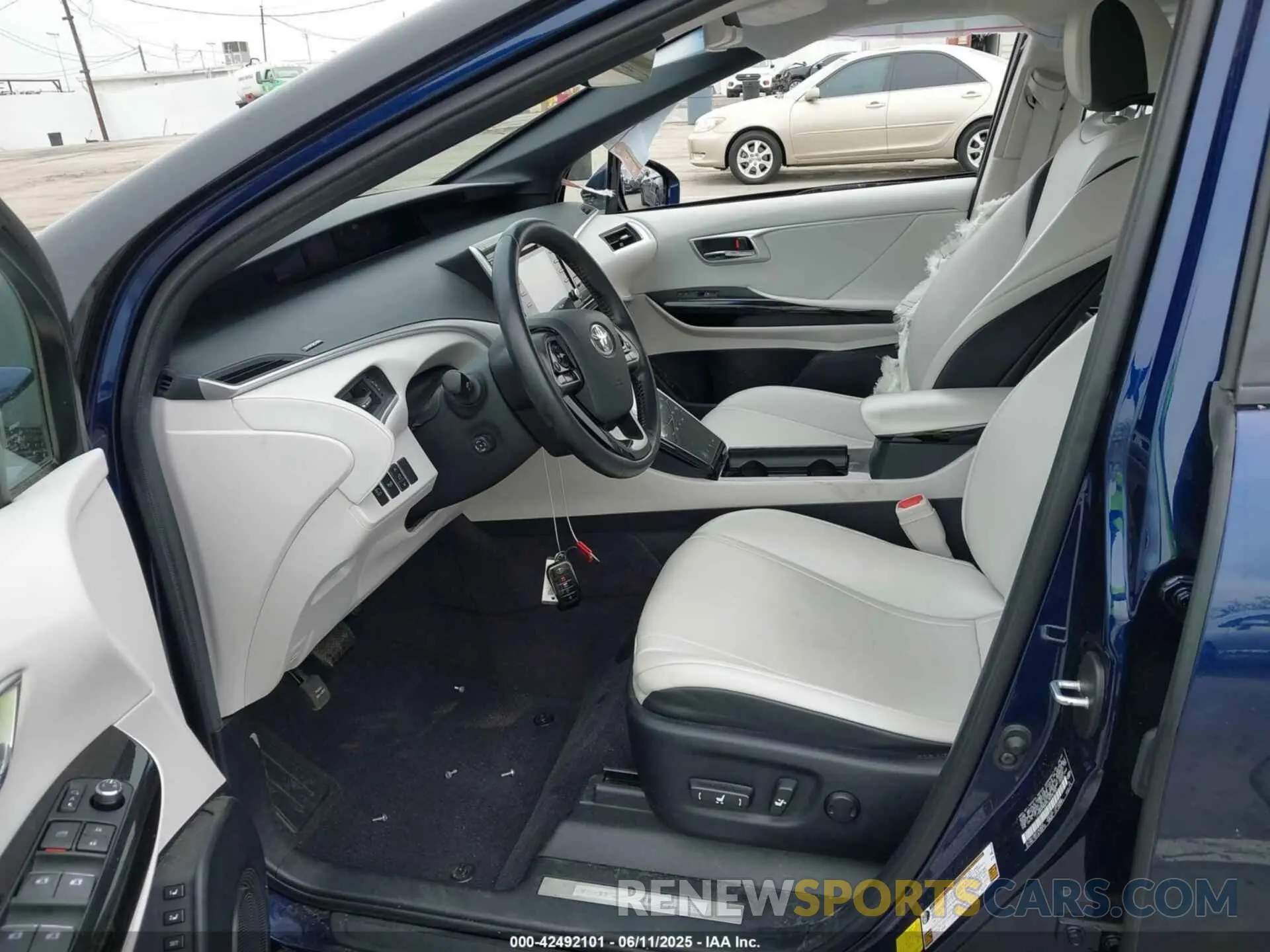 5 Photograph of a damaged car JTDBVRBDXLA008183 TOYOTA MIRAI 2020