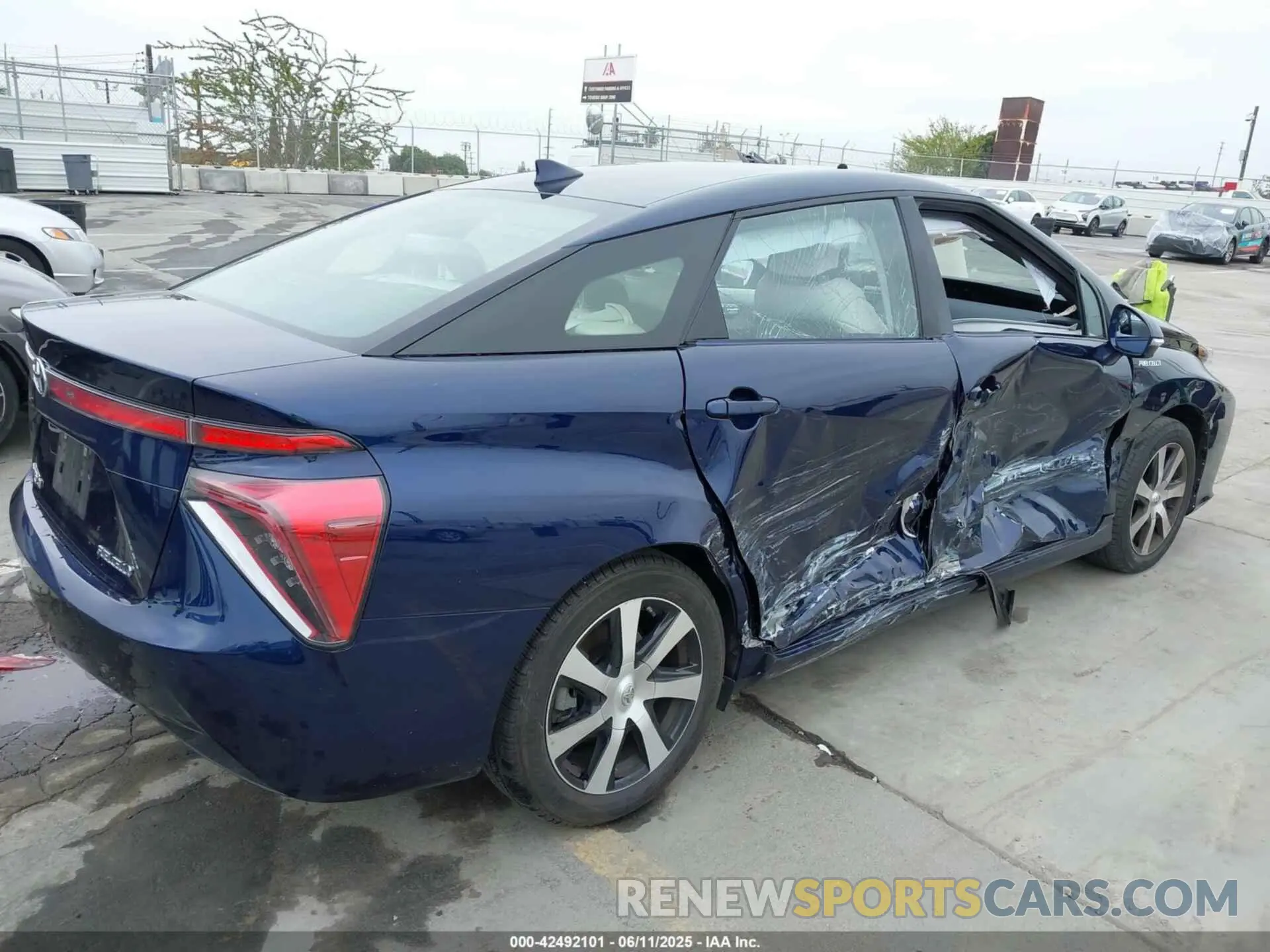 6 Photograph of a damaged car JTDBVRBDXLA008183 TOYOTA MIRAI 2020