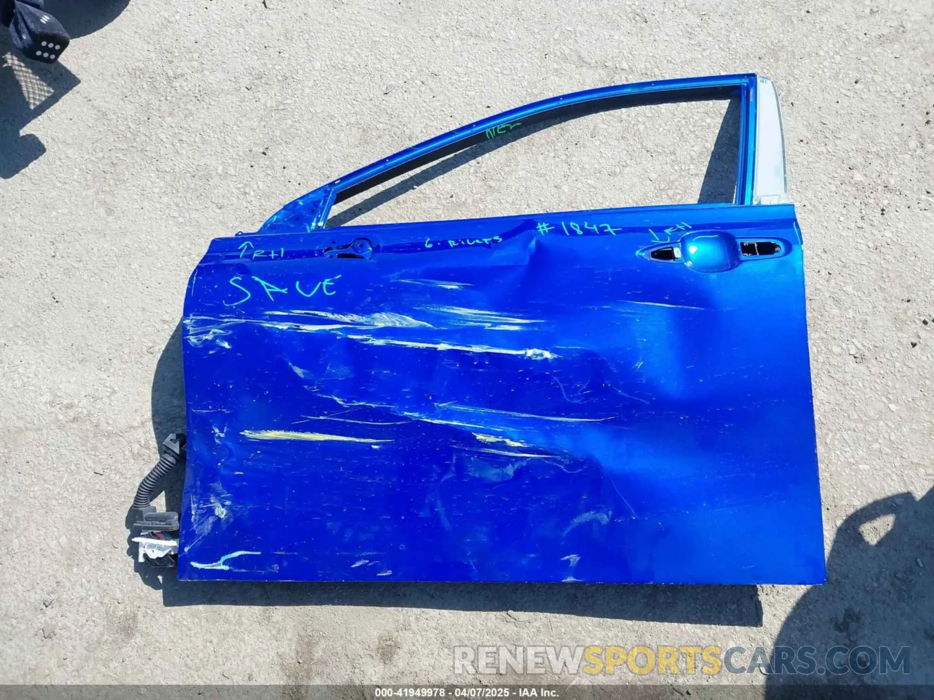 19 Photograph of a damaged car JTDAAAAA5MA001725 TOYOTA MIRAI 2021