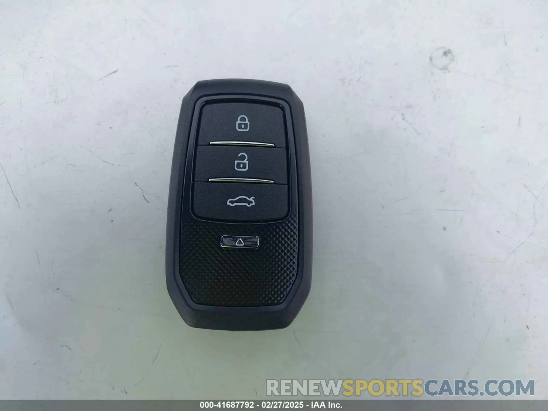 11 Photograph of a damaged car JTDAAAAA6MA002303 TOYOTA MIRAI 2021