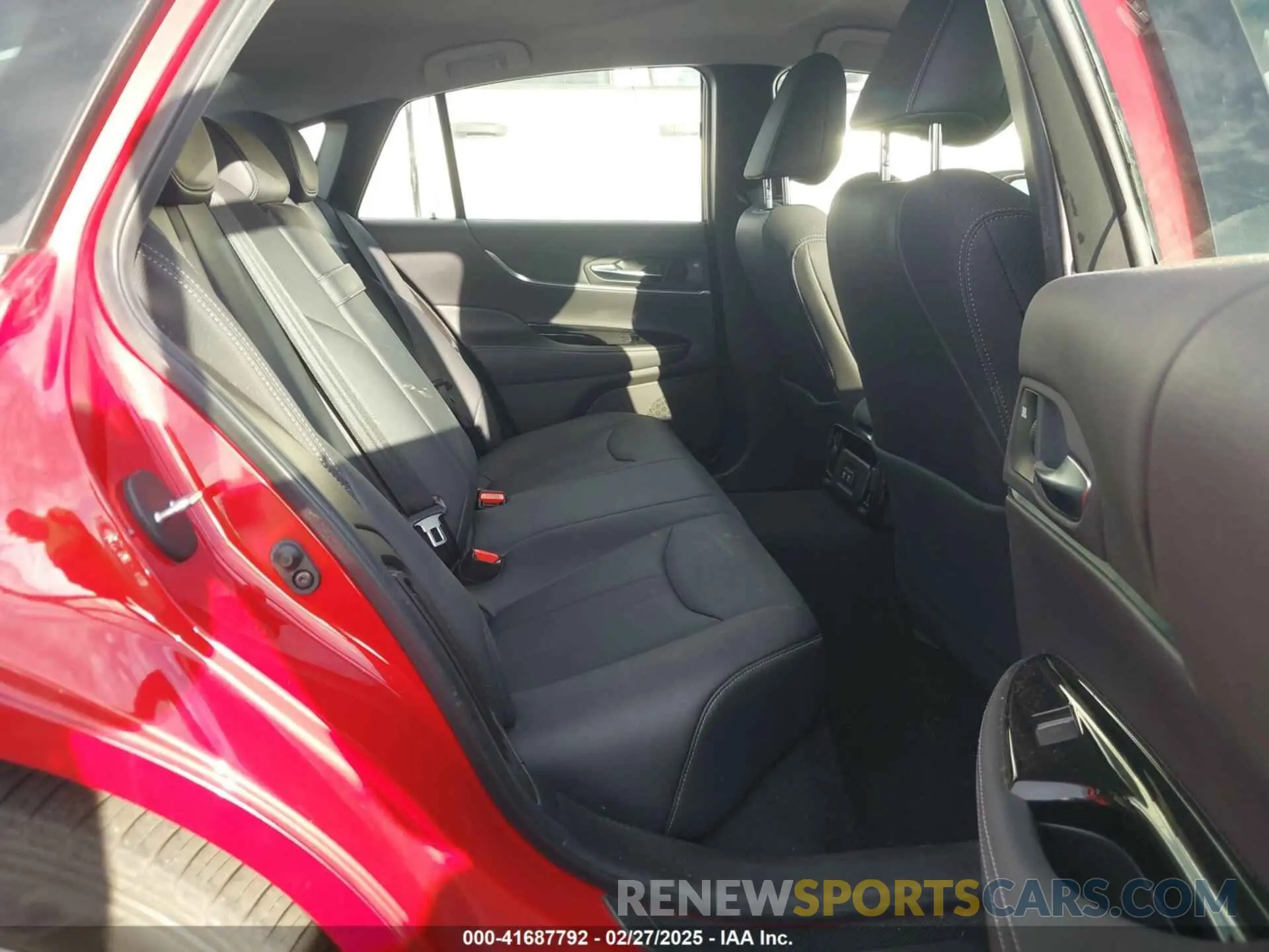 8 Photograph of a damaged car JTDAAAAA6MA002303 TOYOTA MIRAI 2021
