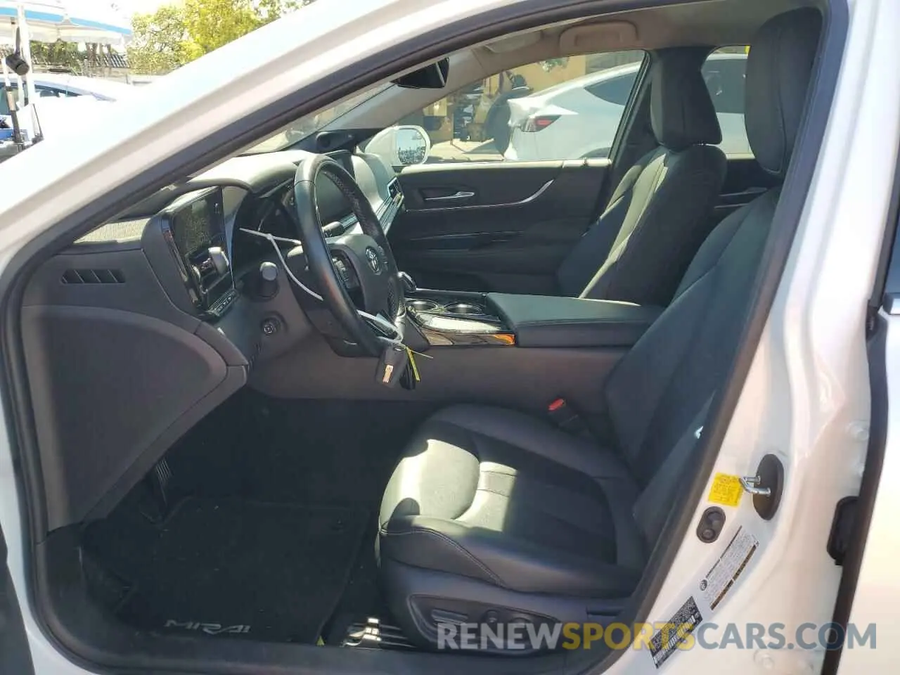 7 Photograph of a damaged car JTDAAAAA8MA001279 TOYOTA MIRAI 2021