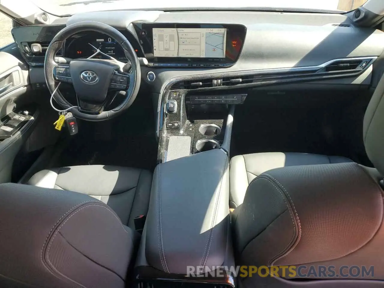 8 Photograph of a damaged car JTDAAAAA8MA001279 TOYOTA MIRAI 2021