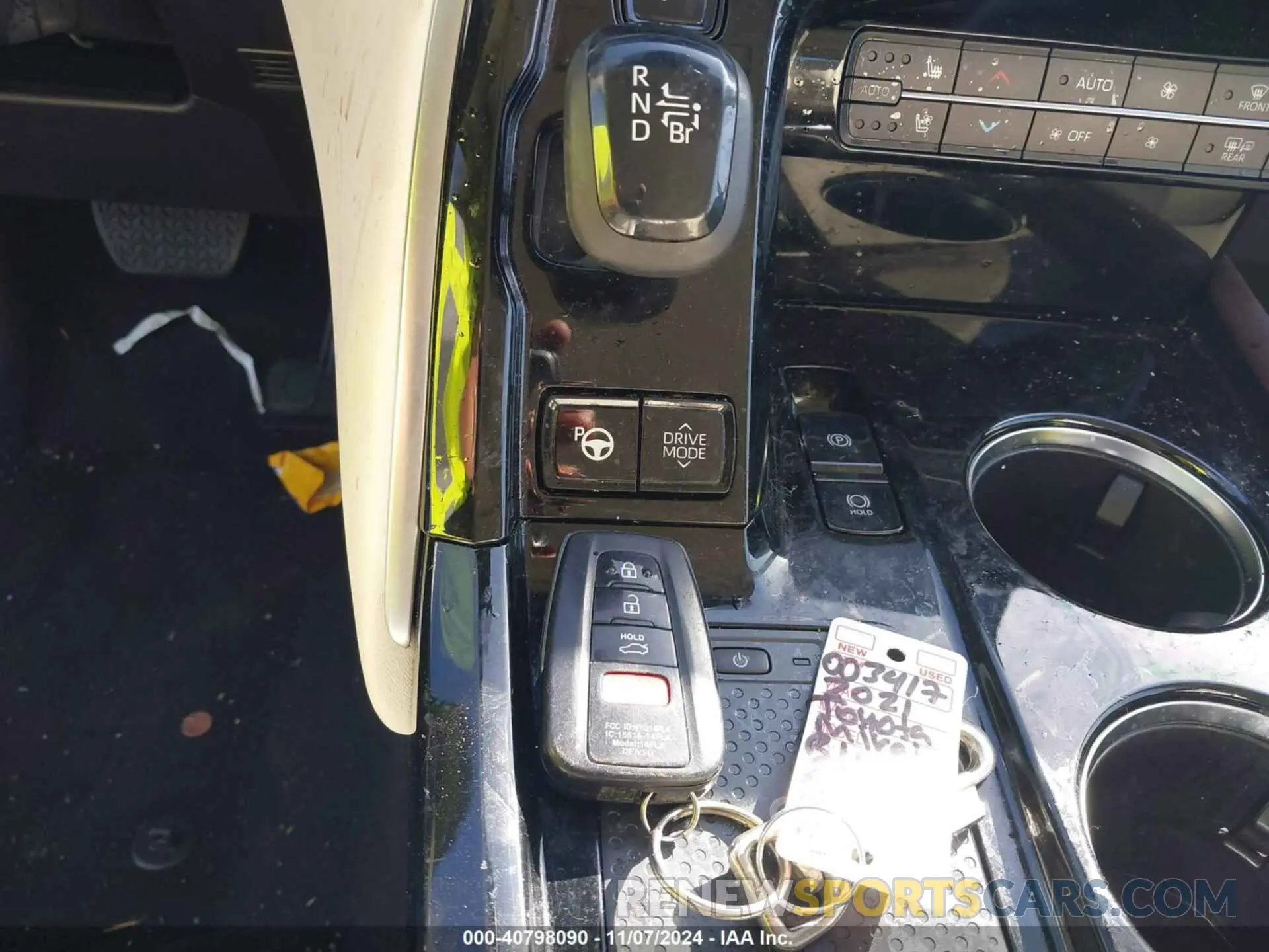 11 Photograph of a damaged car JTDAAAAA9MA001856 TOYOTA MIRAI 2021