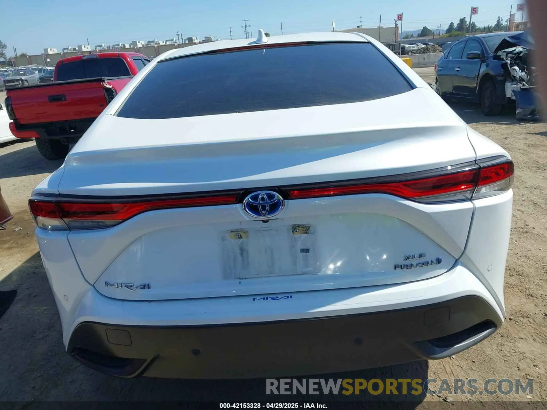 17 Photograph of a damaged car JTDAAAAA3NA006584 TOYOTA MIRAI 2022